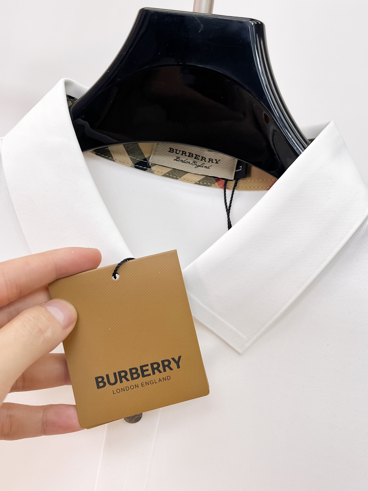 Burberry 巴宝莉 高端货商务 白领 单位人士必入单品 珠地面料休闲商务短袖Polo 科技面料