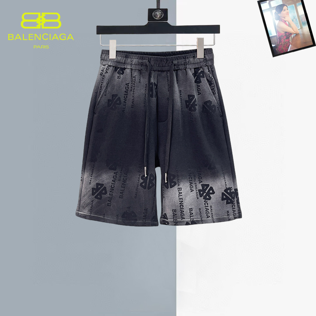 NO:930783,Balenciaga 2026ss summer new original counter casual shorts, luxury classic brand original LOGO accessories, counter best-selling style, very comfortable to wear, low-key yet luxurious, very classy to wear. Needless to say, the trousers style and tailoring. The upper body is exquisite and high-end, first-class and top-quality materials. Really palace-level casual pants. The cotton of Turkey is of outstanding quality. After heavy washing, the pants are very soft!  Don't be picky. The upper body is absolutely stylish and extremely luxurious. Please state your height and weight when ordering sizes M-3XL.,,balenciaga,shorts,19860909巴黎世家 2026ss夏季新款原单专柜休闲短裤,奢华经典品牌原版LOGO配饰 专柜热销款 身穿着非常舒适 低调不失奢华 穿出去非常有档次 裤型款式和裁剪亦无需多言 上身精致跃然高档一等一顶级质料 真正殿堂级的休闲裤 选用土耳其的棉花品质卓然,经过重水洗使得裤子很柔软！不挑人 上身绝对的有型 极度奢华. 尺码M-3XL下单报身高体重.,,balenciaga,shorts,,Men's clothing
