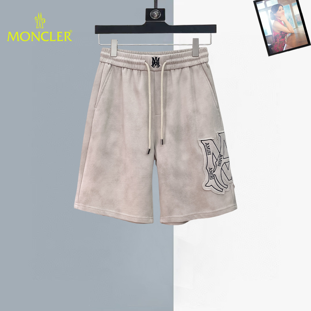 NO:930835,Amiri 2026ss summer new original counter casual shorts, luxury classic brand original LOGO accessories, counter best-selling model, very comfortable to wear, low-key yet luxurious, very classy to wear. Needless to say the trousers style and tailoring, the upper body is exquisite and high-end, first-class and top-quality materials. Really palace-level casual pants. The cotton of Turkey is of outstanding quality. After heavy washing, the pants are very soft!  Don't be picky. The upper body is absolutely stylish and extremely luxurious. Please state your height and weight when placing an order for sizes M-3XL.,,shorts,19860909阿米里 2026ss夏季新款原单专柜休闲短裤,奢华经典品牌原版LOGO配饰 专柜热销款 身穿着非常舒适 低调不失奢华 穿出去非常有档次 裤型款式和裁剪亦无需多言 上身精致跃然高档一等一顶级质料 真正殿堂级的休闲裤 选用土耳其的棉花品质卓然,经过重水洗使得裤子很柔软！不挑人 上身绝对的有型 极度奢华. 尺码M-3XL下单报身高体重.,,shorts,,Men's clothing
