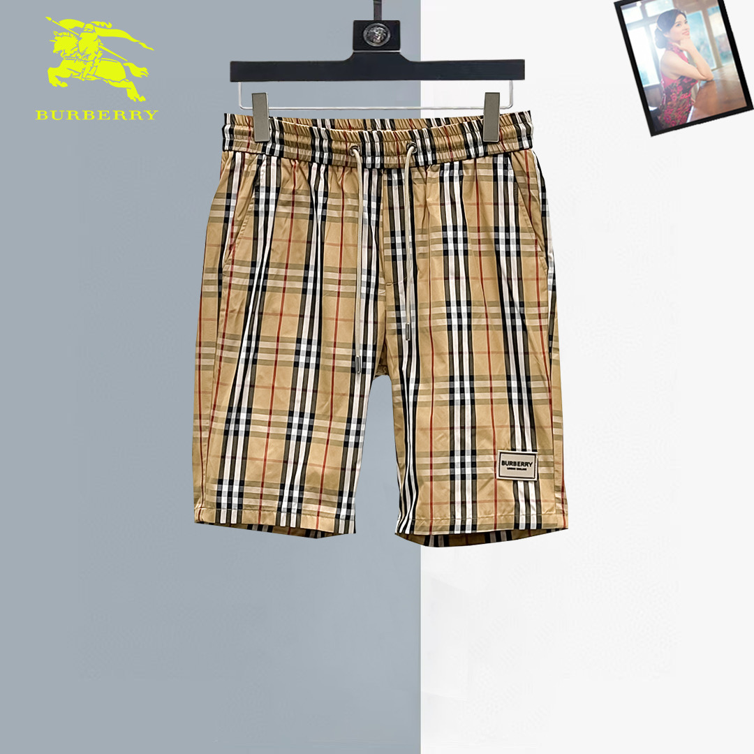 NO:930921,Burberry 2026ss summer new original counter casual shorts, luxury classic brand original LOGO accessories, counter best-selling model. Very comfortable to wear, low-key yet luxurious, very classy to wear. Needless to say the trousers style and tailoring. The upper body is exquisite and high-end, first-class and top-quality materials. Really palace-level casual pants. The cotton of Turkey is of outstanding quality. After heavy washing, the pants are very soft!  Don't be picky. The upper body is absolutely stylish and extremely luxurious. Please quote your height and weight when ordering sizes M-3XL.,,burberry,shorts,19860909巴宝莉 2026ss夏季新款原单专柜休闲短裤,奢华经典品牌原版LOGO配饰 专柜热销款 身穿着非常舒适 低调不失奢华 穿出去非常有档次 裤型款式和裁剪亦无需多言 上身精致跃然高档一等一顶级质料 真正殿堂级的休闲裤 选用土耳其的棉花品质卓然,经过重水洗使得裤子很柔软！不挑人 上身绝对的有型 极度奢华. 尺码M-3XL下单报身高体重.,,burberry,shorts,,Men's clothing