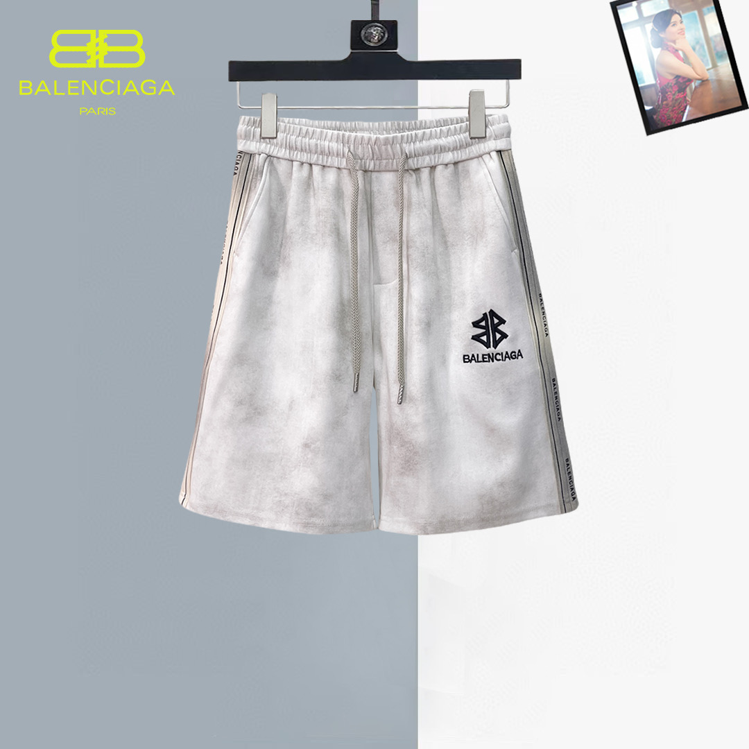 NO:930874,Balenciaga 2026ss summer new original counter casual shorts, luxury classic brand original LOGO accessories, counter best-selling style, very comfortable to wear, low-key yet luxurious, very classy to wear. Needless to say, the trousers style and tailoring. The upper body is exquisite and high-end, first-class and top-quality materials. Really palace-level casual pants. The cotton of Turkey is of outstanding quality. After heavy washing, the pants are very soft!  Don't be picky. The upper body is absolutely stylish and extremely luxurious. Please state your height and weight when ordering sizes M-3XL.,,balenciaga,shorts,19860909巴黎世家 2026ss夏季新款原单专柜休闲短裤,奢华经典品牌原版LOGO配饰 专柜热销款 身穿着非常舒适 低调不失奢华 穿出去非常有档次 裤型款式和裁剪亦无需多言 上身精致跃然高档一等一顶级质料 真正殿堂级的休闲裤 选用土耳其的棉花品质卓然,经过重水洗使得裤子很柔软！不挑人 上身绝对的有型 极度奢华. 尺码M-3XL下单报身高体重.,,balenciaga,shorts,,Men's clothing