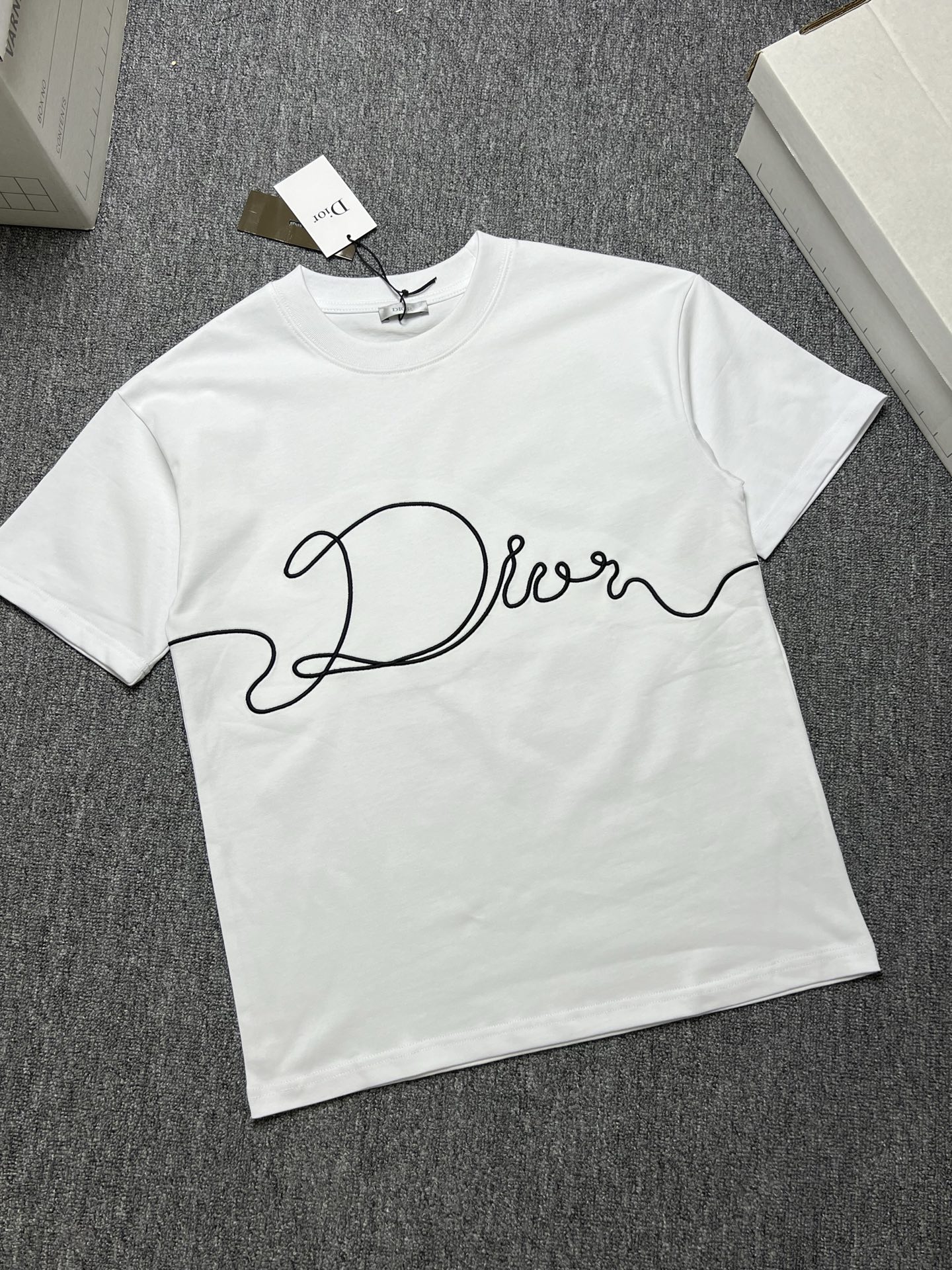 NO:731058,DIOR short-sleeved T-shirt color black white size: xs-L b fabric 320g, dior, T-shirt, tees, t-shirt,19860909年后 DIOR 短袖T恤 颜色黑色白色 尺码: xs-L b面料320g,,dior,T-shirt,tees，t-shirt,,Men's clothing