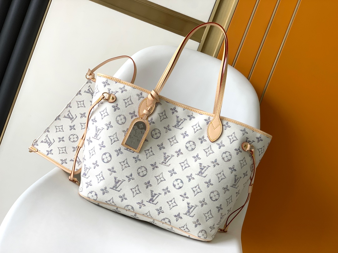 Louis Vuitton LV Neverfull Sacs À Main Blanc Gravure M24905