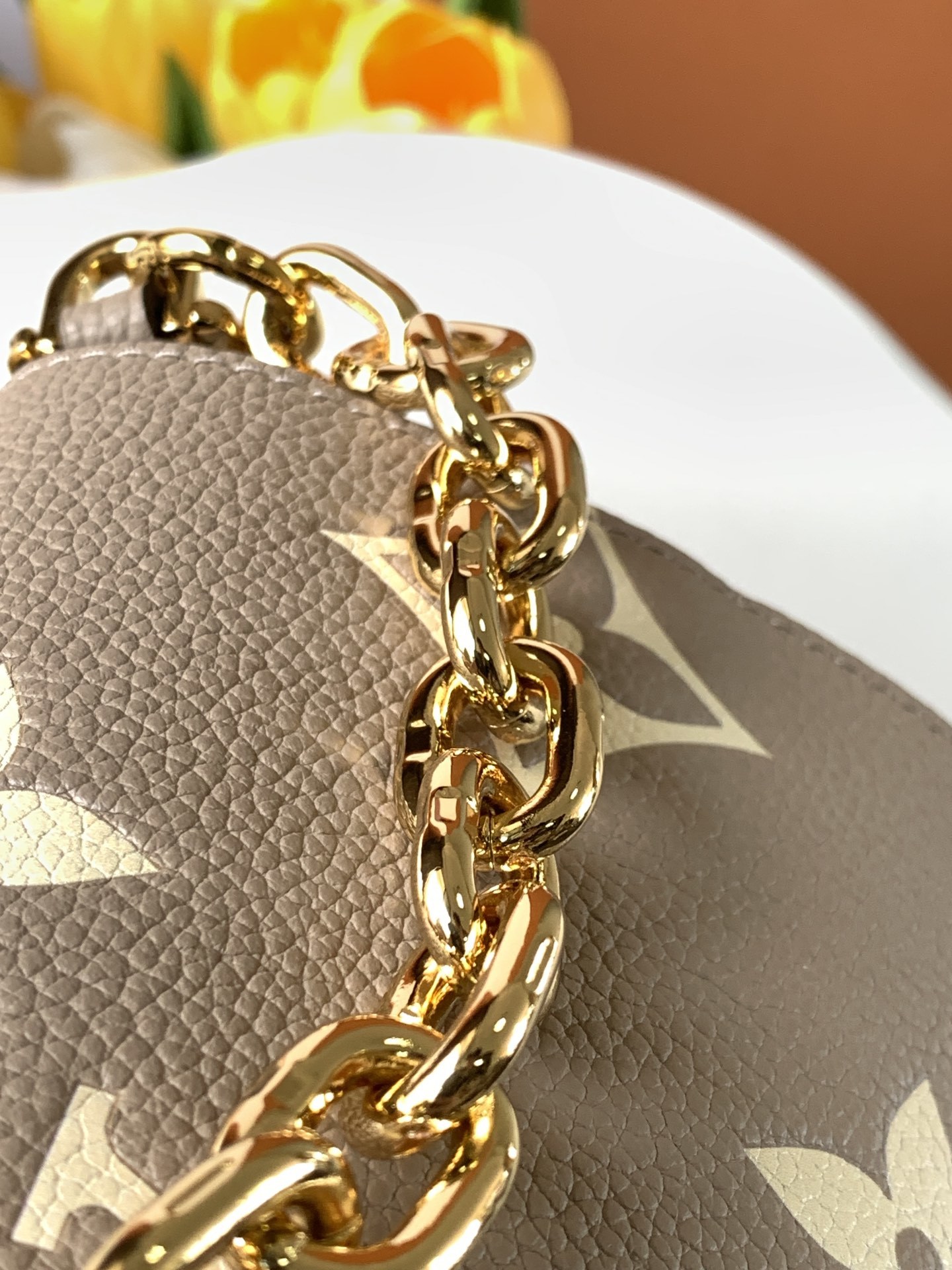 Favorite 手袋【特级加强版】型号: M45836皮料: 是意大利A级皮料五金: 采用进口A级全钢