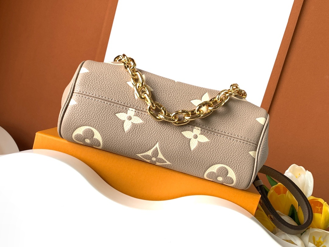 Favorite 手袋【特级加强版】型号: M45836皮料: 是意大利A级皮料五金: 采用进口A级全钢