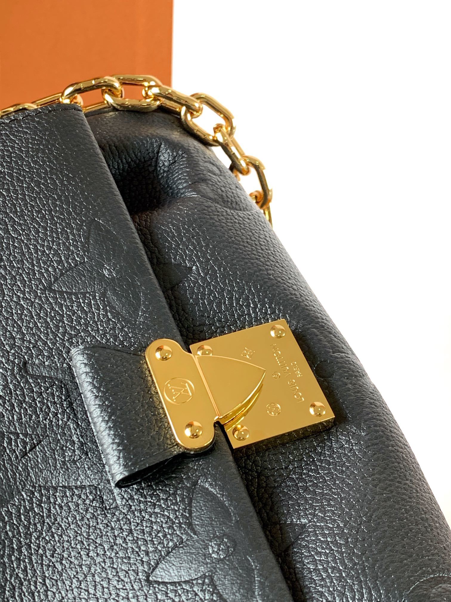 Favorite 手袋【特级加强版】型号: M45813皮料: 是意大利A级皮料五金: 采用进口A级全钢