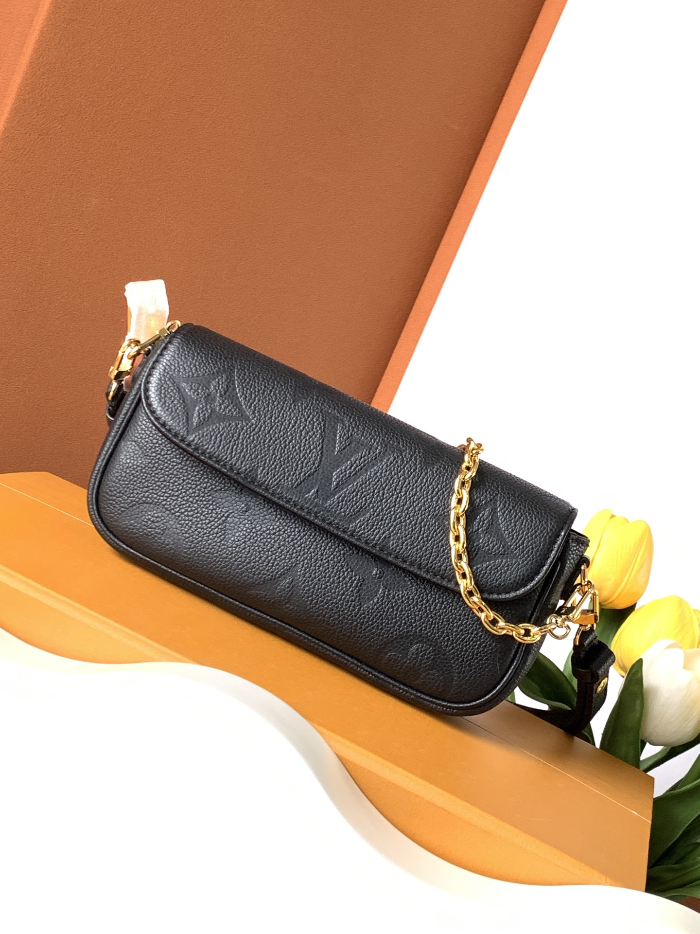 【特级加强版】动态变码芯片Wallet On Chain Ivy 手袋型号： M82154皮料： 是意大