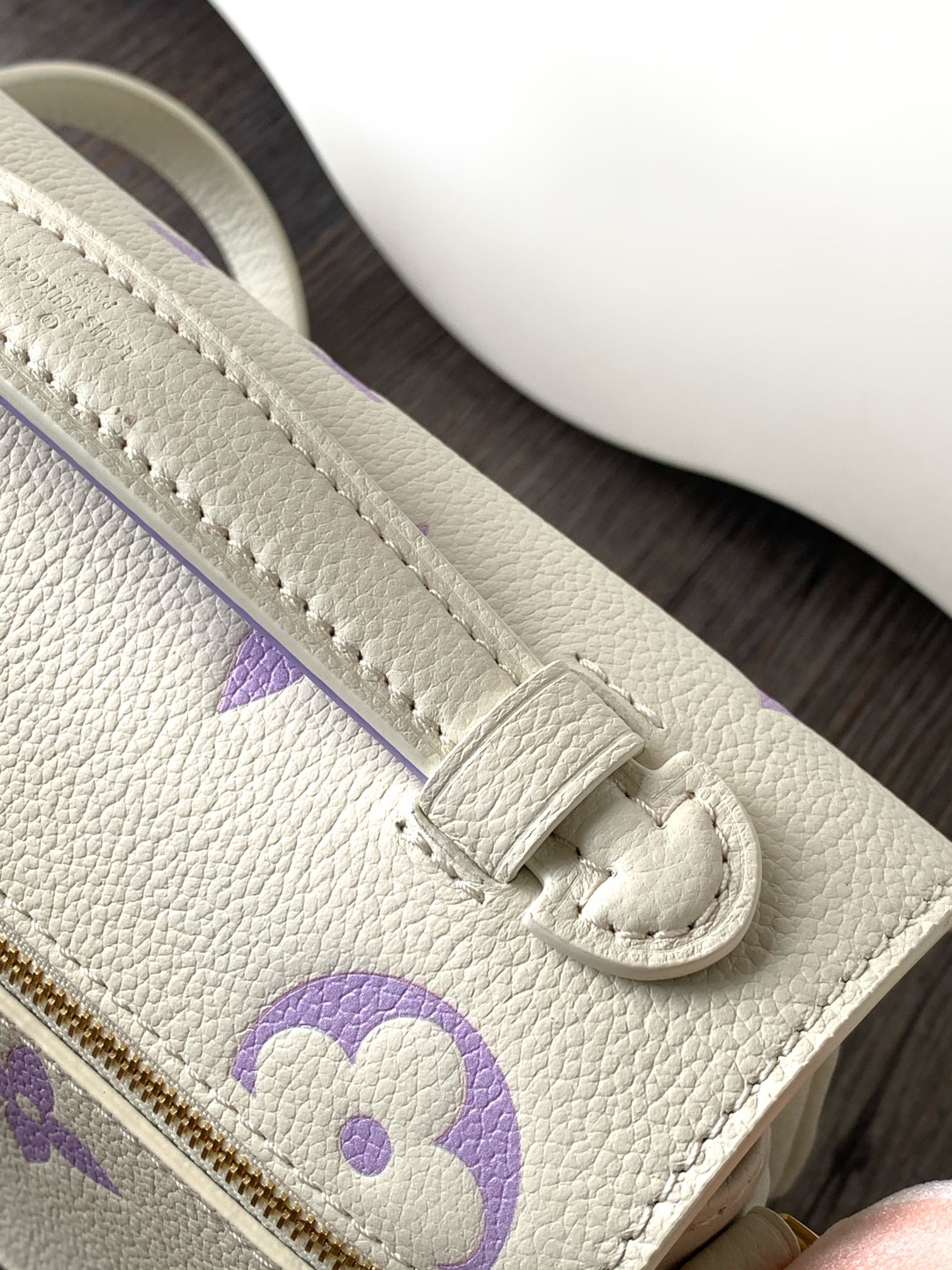 Louis Vuitton 动态变码芯片