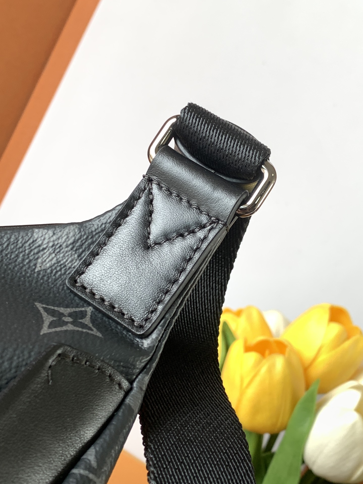 Louis Vuitton 动态变码芯片
