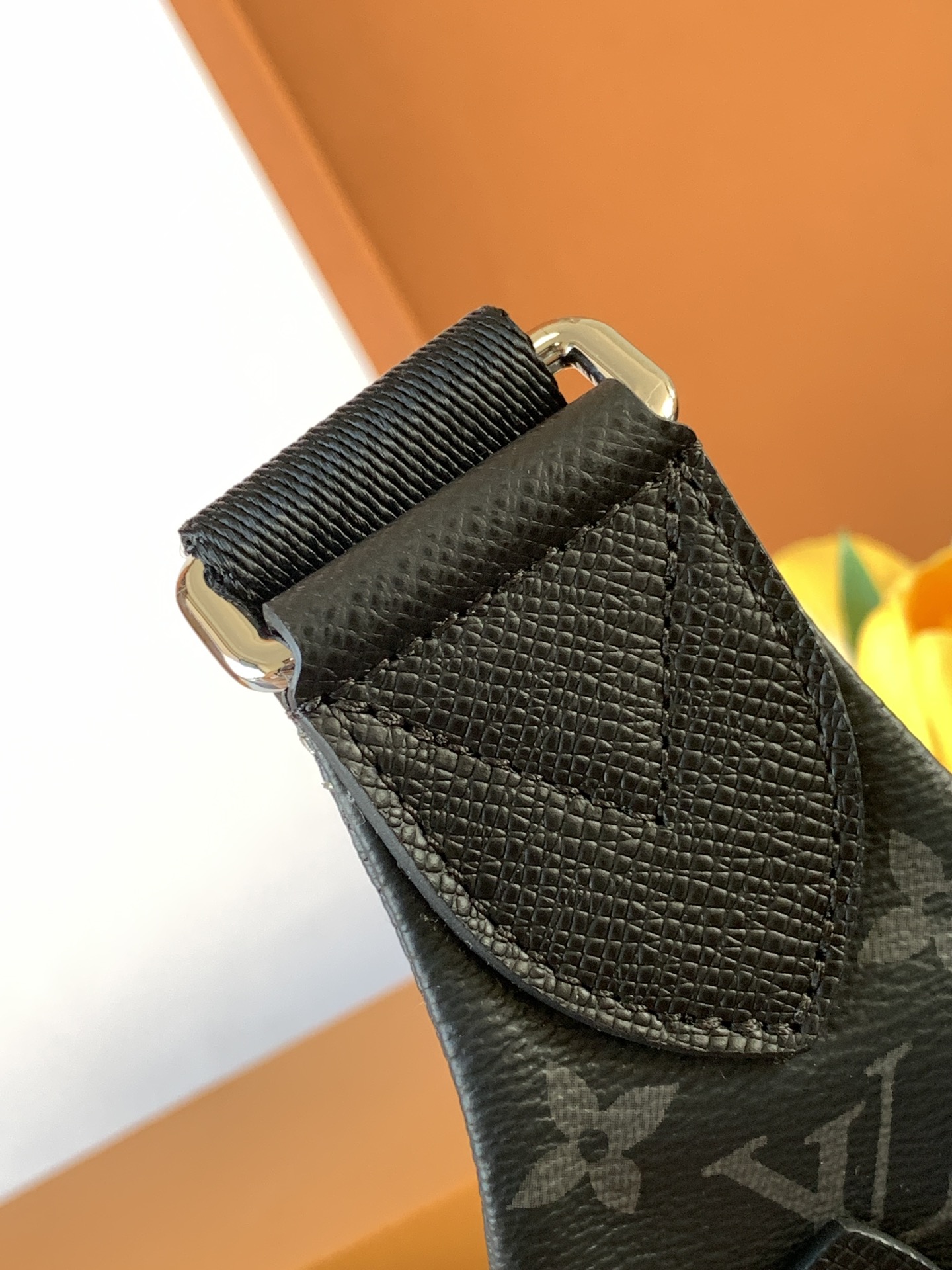 Louis Vuitton 动态变码芯片