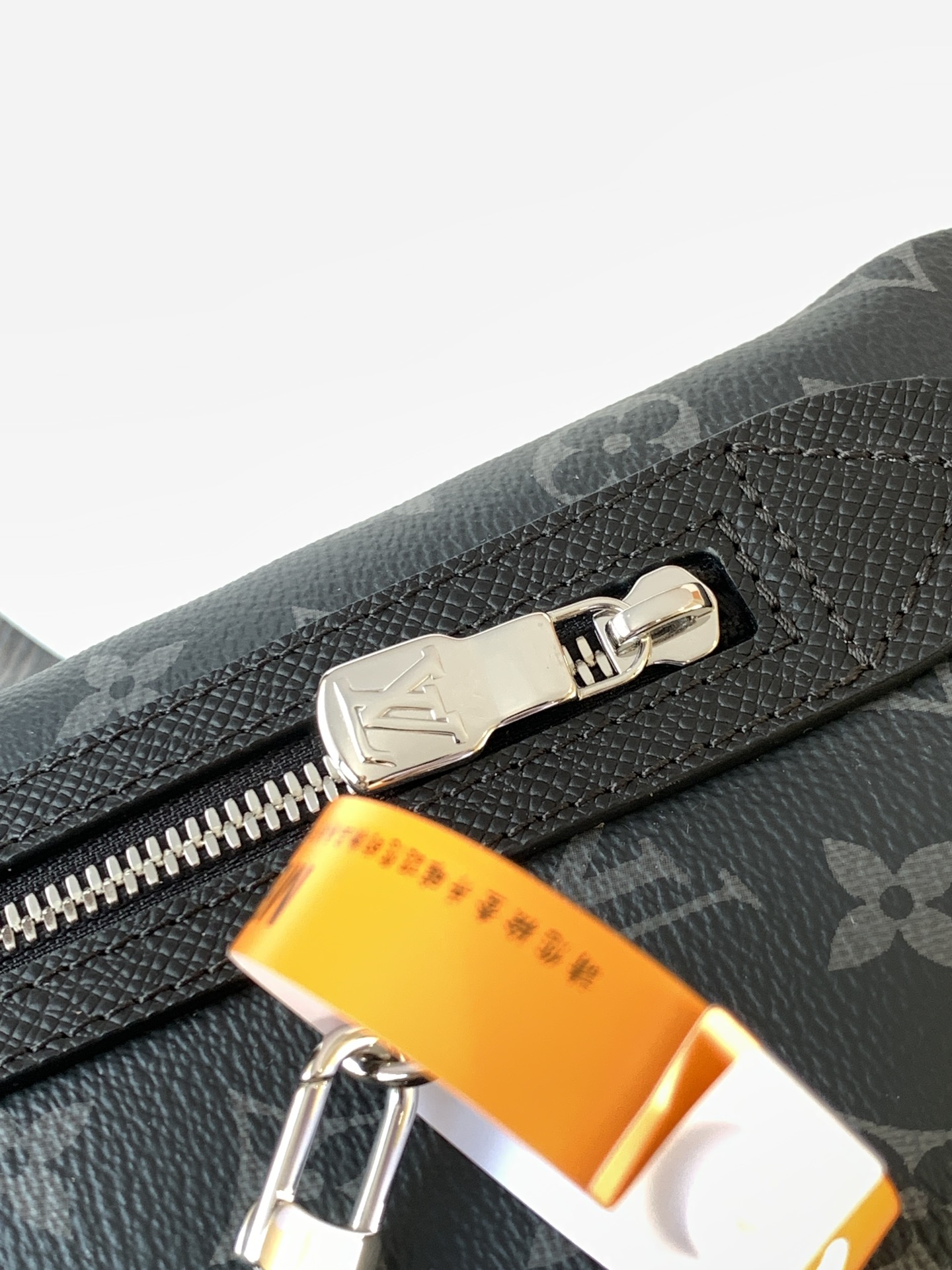 Louis Vuitton 动态变码芯片