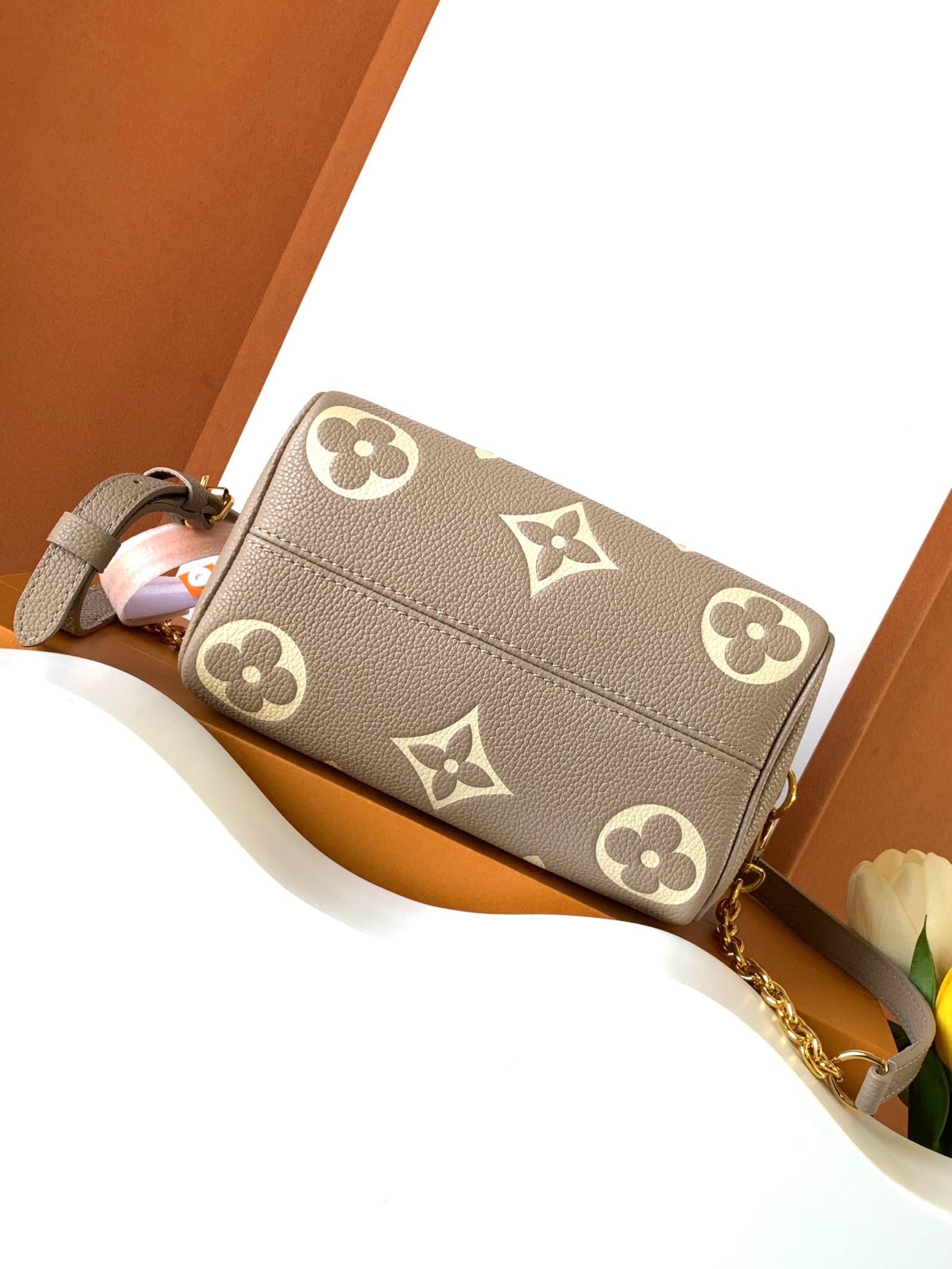 Louis Vuitton 动态变码芯片