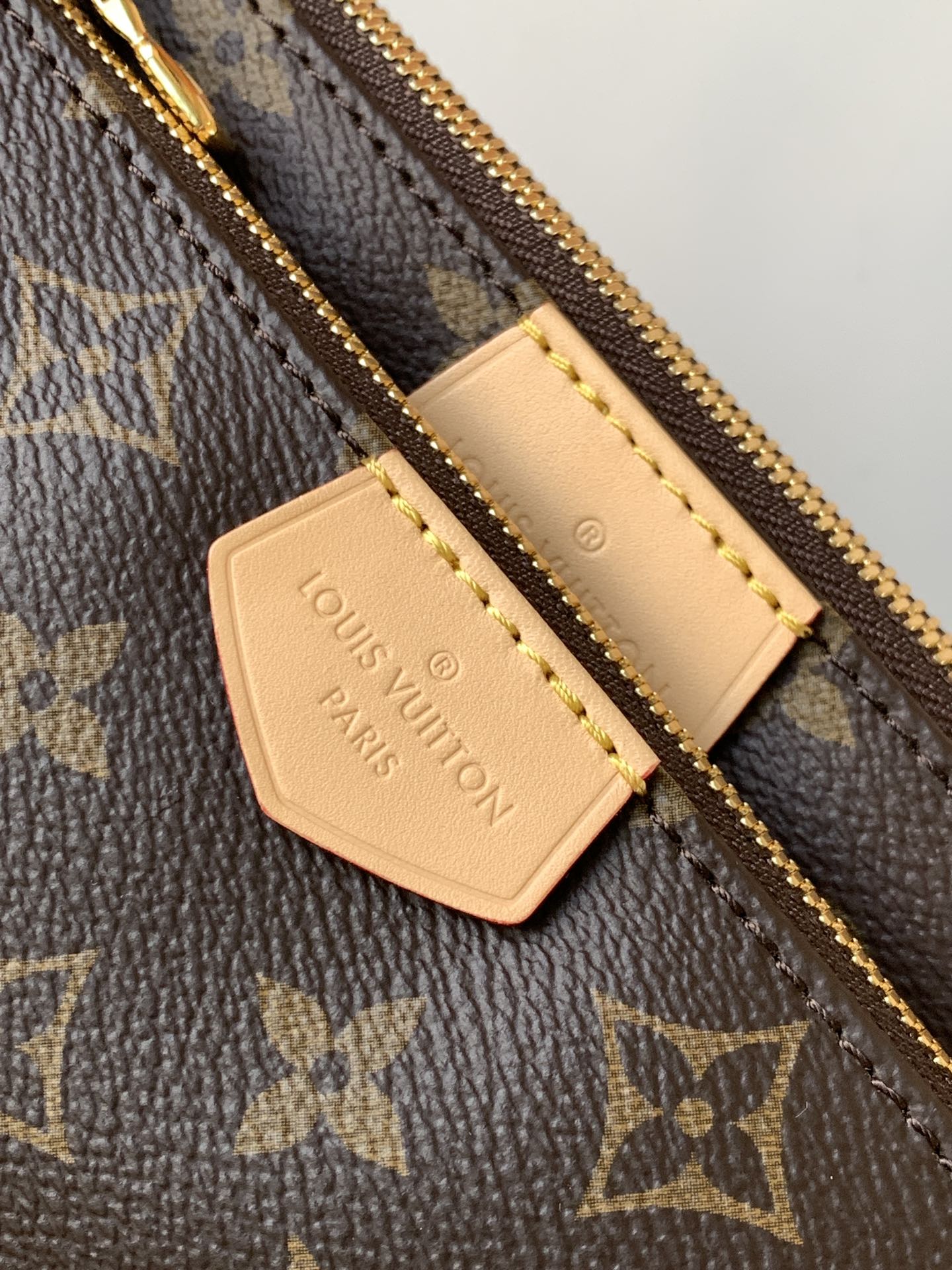 Louis Vuitton 动态变码芯片