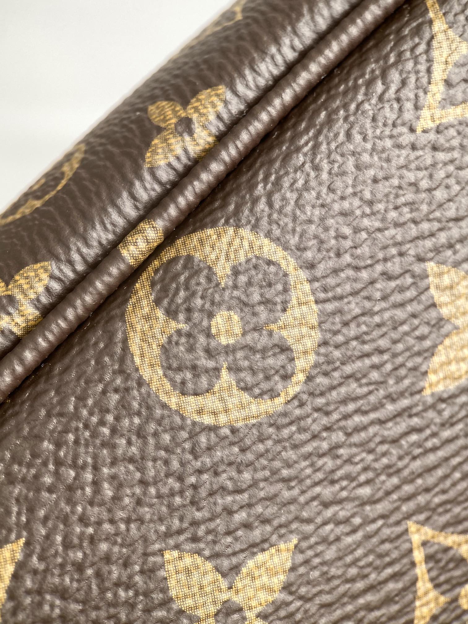 Louis Vuitton 动态变码芯片