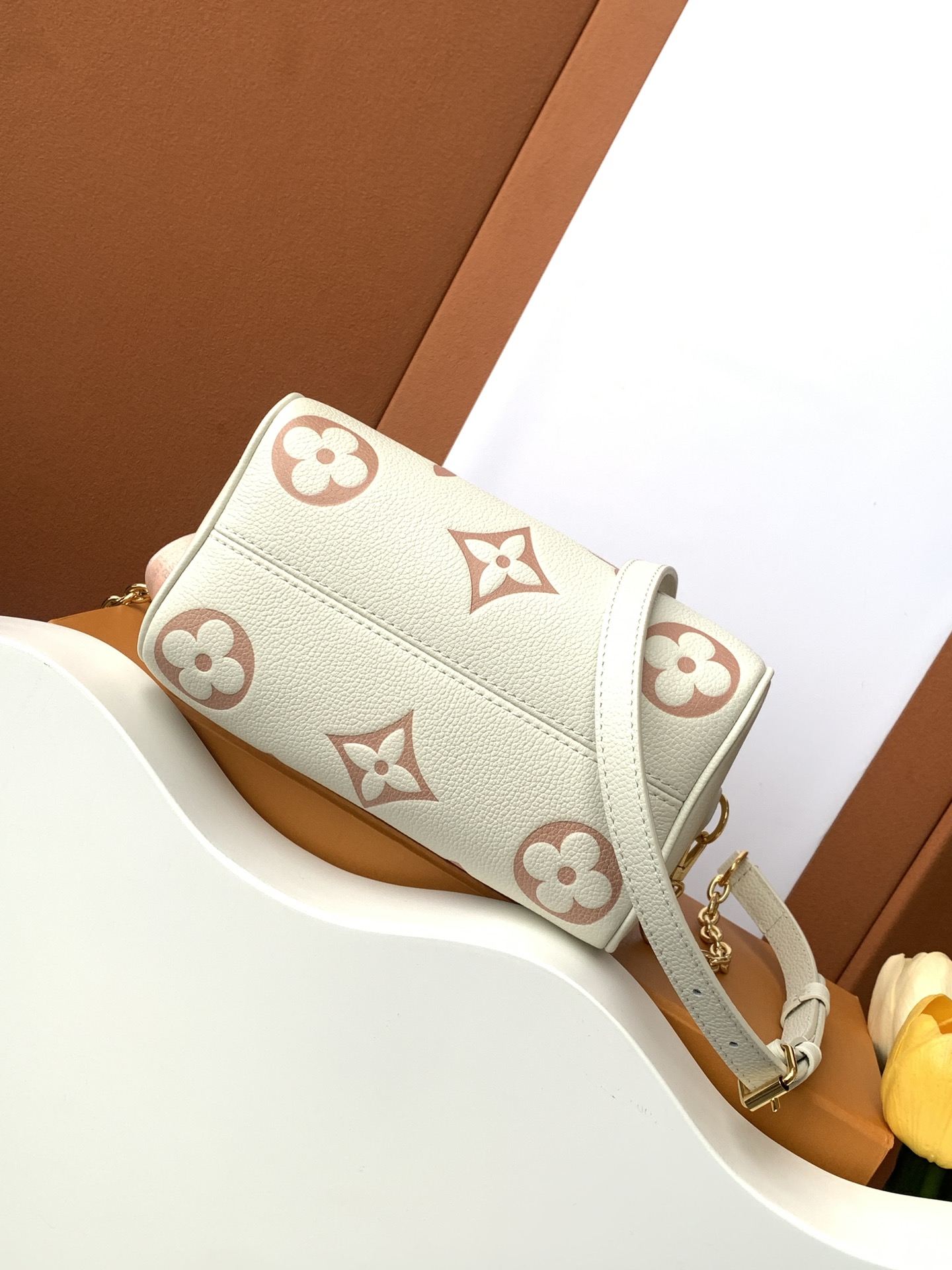 Louis Vuitton 动态变码芯片