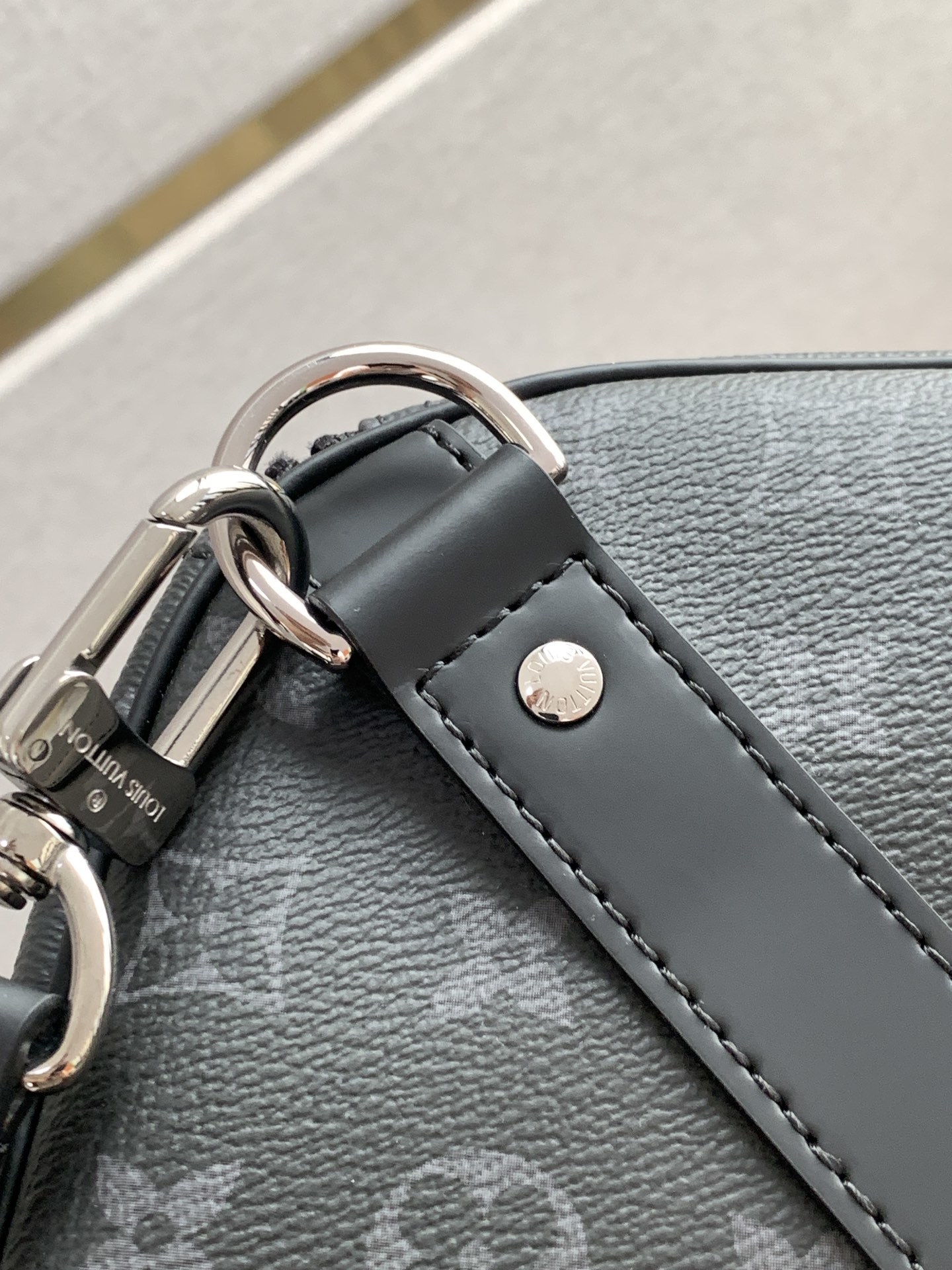 Keepall 55 旅行袋【特级加强版】型号: M40605皮料: 是意大利A级皮料五金: 采用进口A