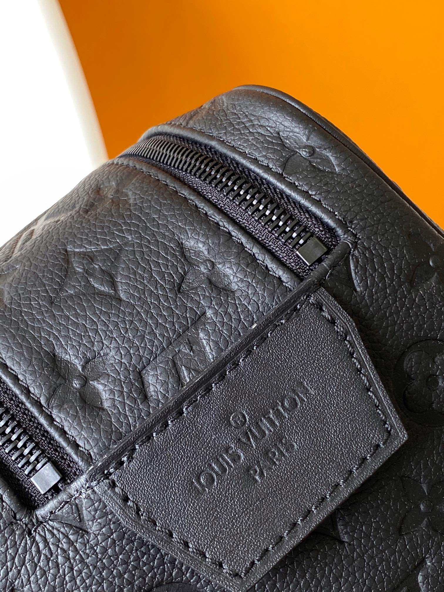 Louis Vuitton Dopp Kit Black Taurillon Monogram Leather Toiletry Bag 6 i1724423577 8984 1