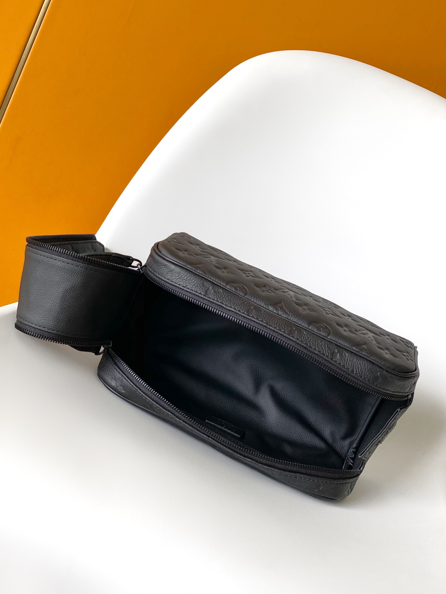 Louis Vuitton Dopp Kit Black Taurillon Monogram Leather Toiletry Bag 8 i1724423578 1190 3