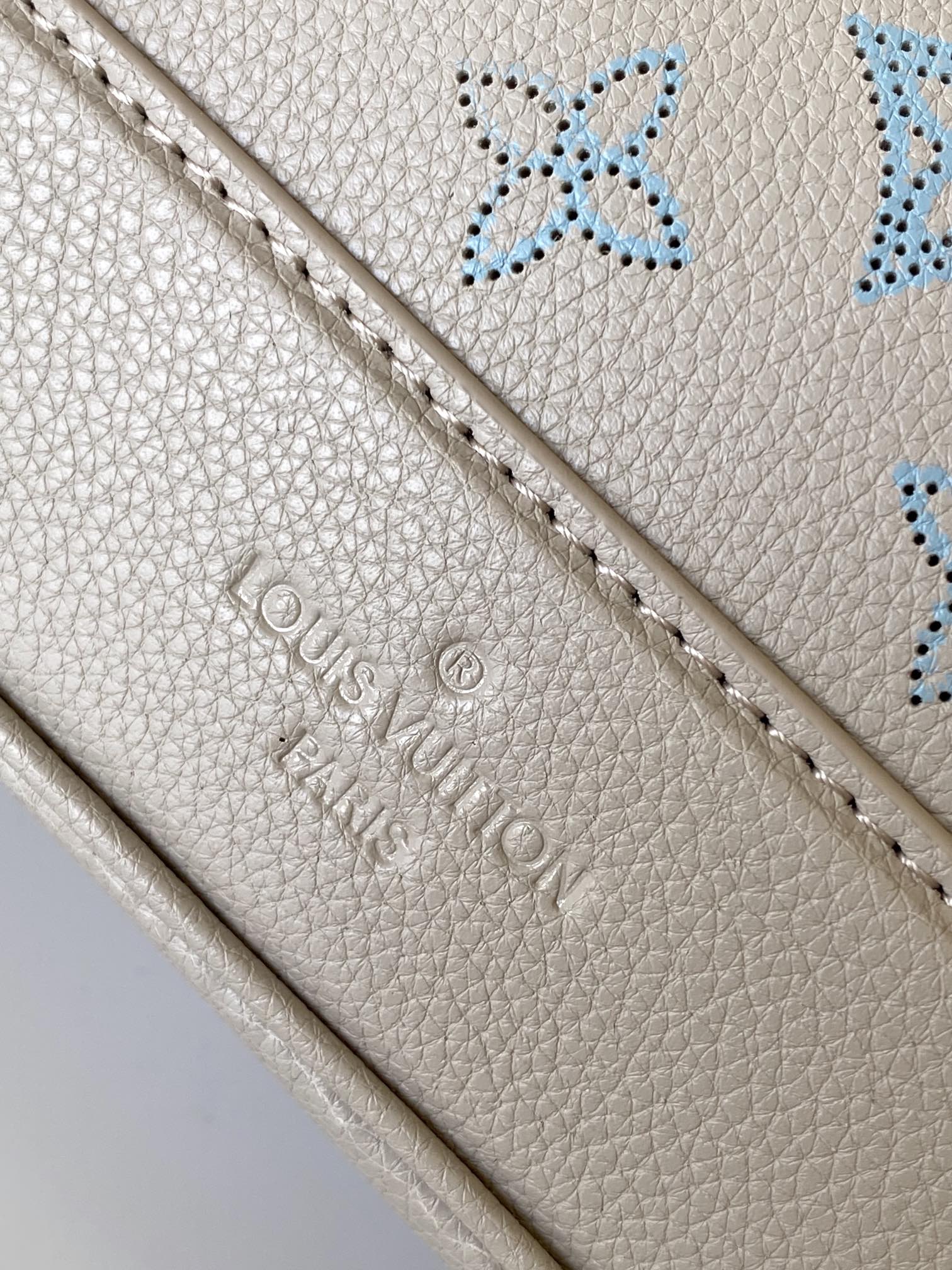 Louis Vuitton M12496渐变色M12139黑色