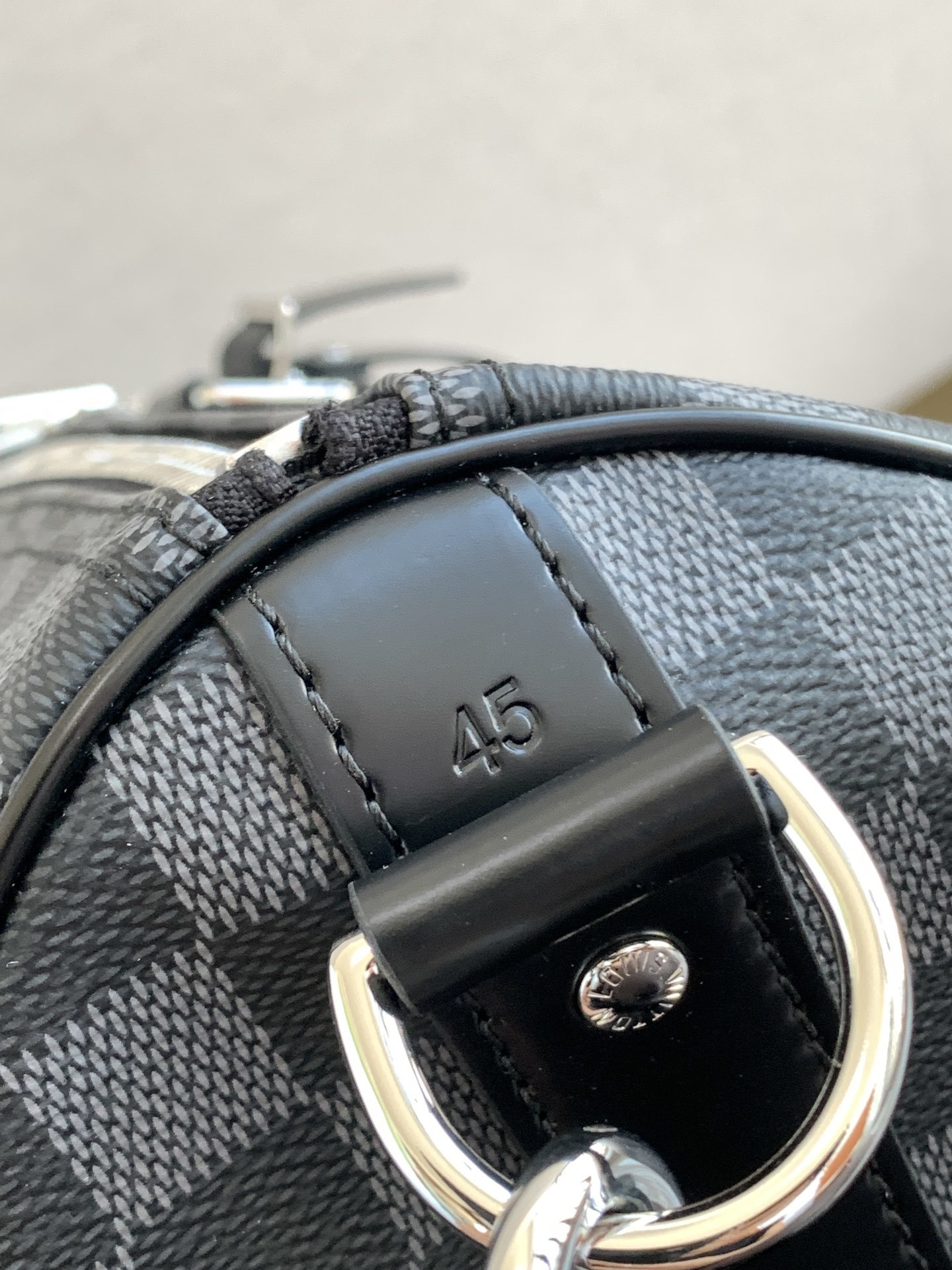 Keepall 45 旅行袋【特级加强版】型号: N41418皮料: 是意大利A级皮料五金: 采用进口A