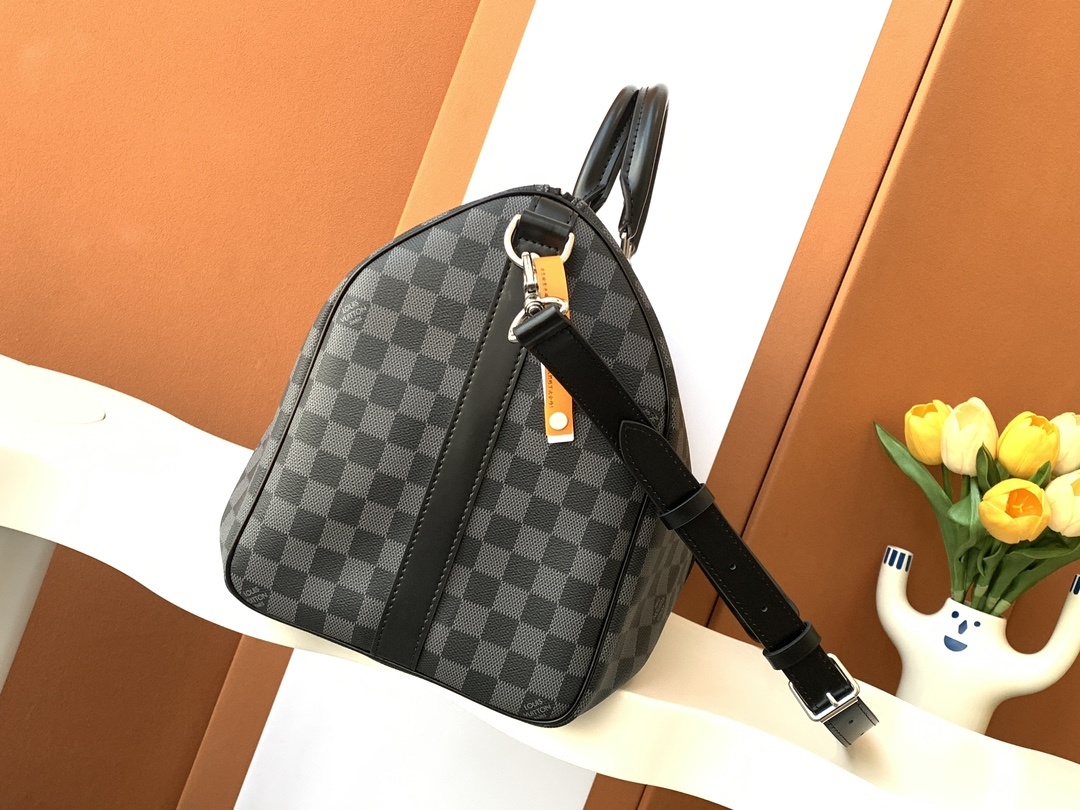 Keepall 45 旅行袋【特级加强版】型号: N41418皮料: 是意大利A级皮料五金: 采用进口A