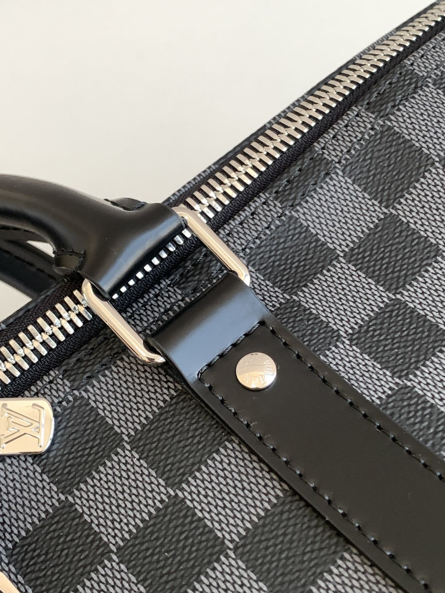 Keepall 55 旅行袋【特级加强版】型号: N41413皮料: 是意大利A级皮料五金: 采用进口A