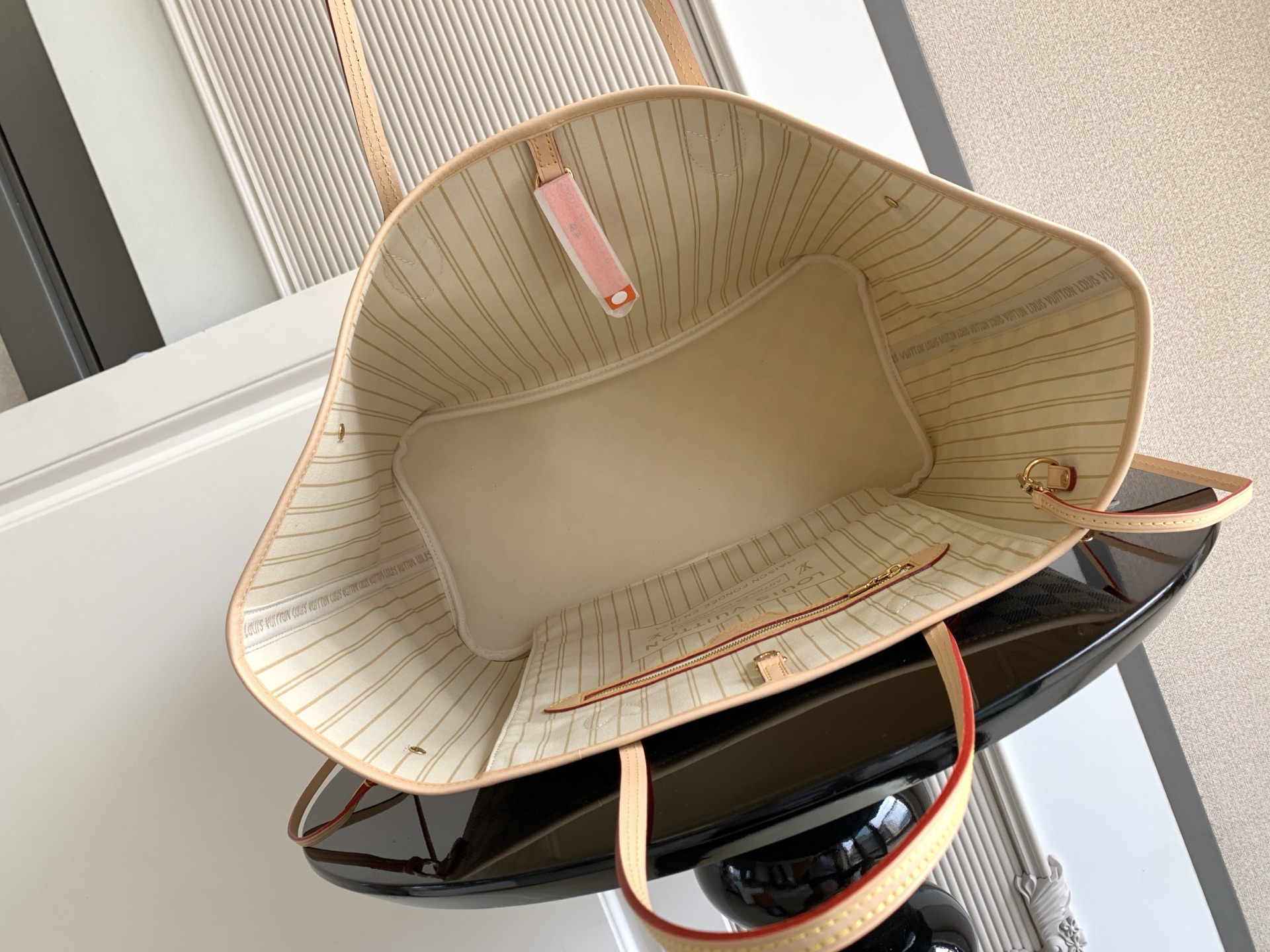 Louis Vuitton 𝟏𝟔𝟑𝐜𝟎𝟏动态芯片