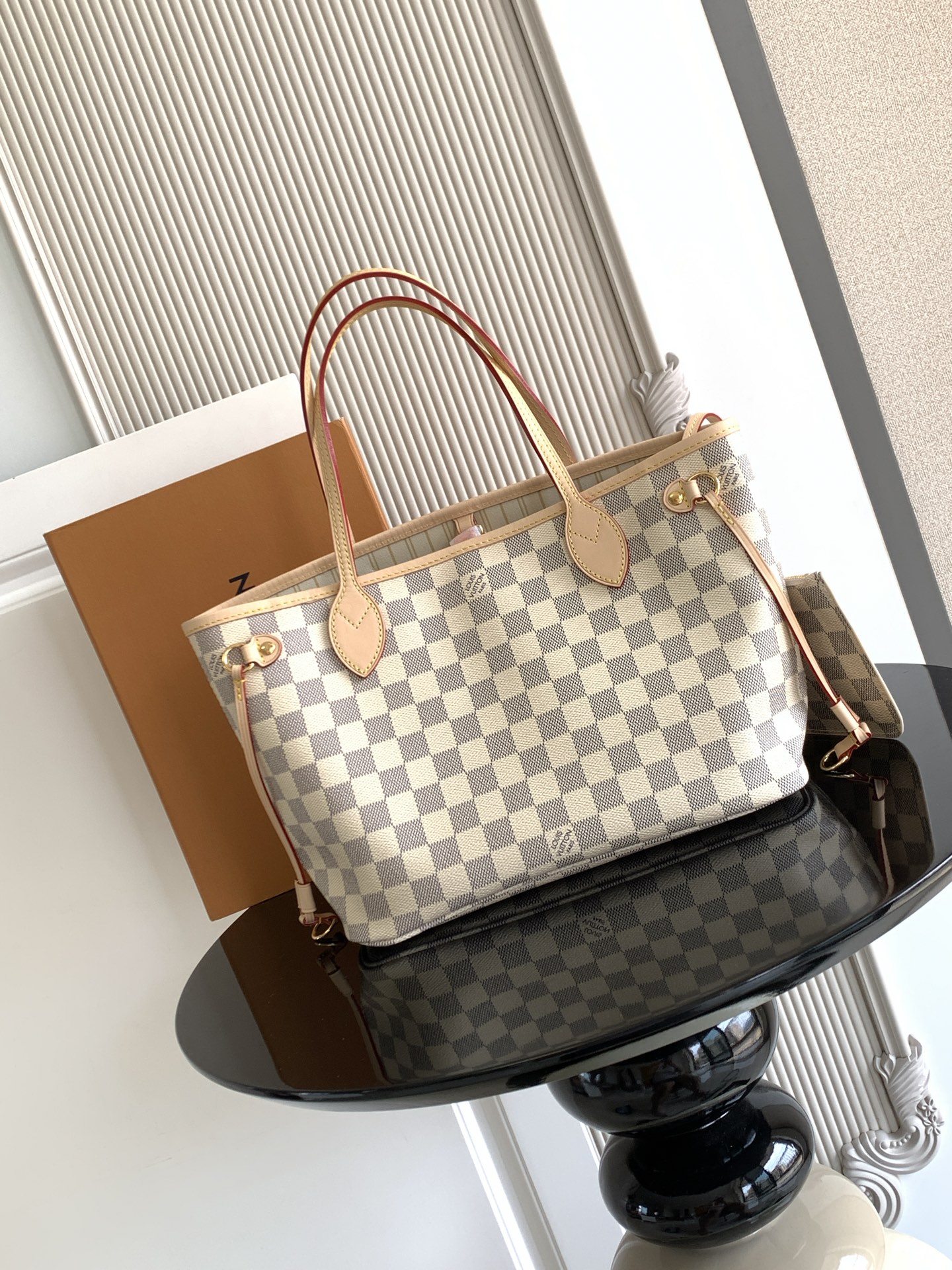 Louis Vuitton 𝟏𝟔𝟑𝐜𝟎𝟏动态芯片