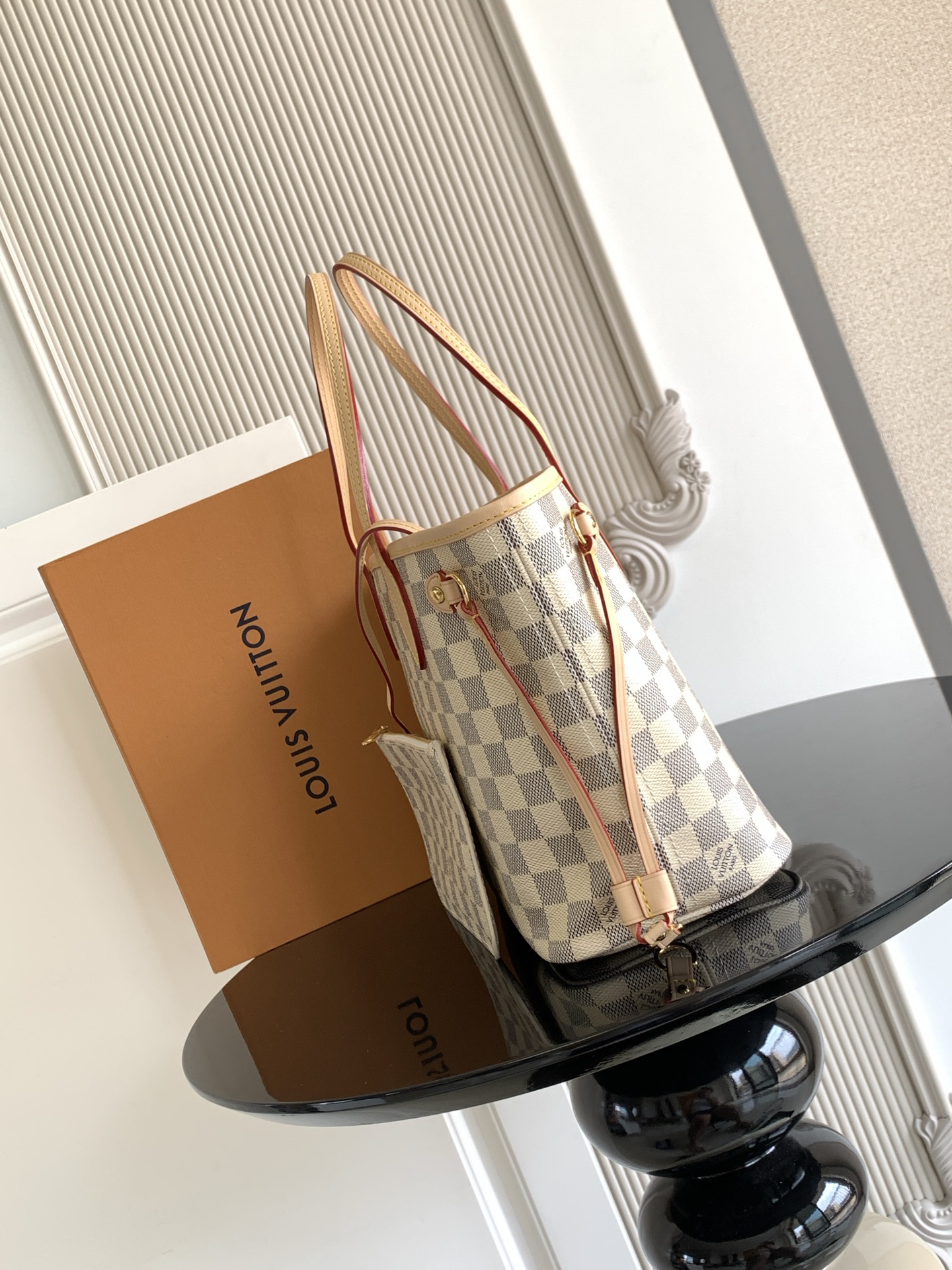Louis Vuitton 𝟏𝟔𝟑𝐜𝟎𝟏动态芯片