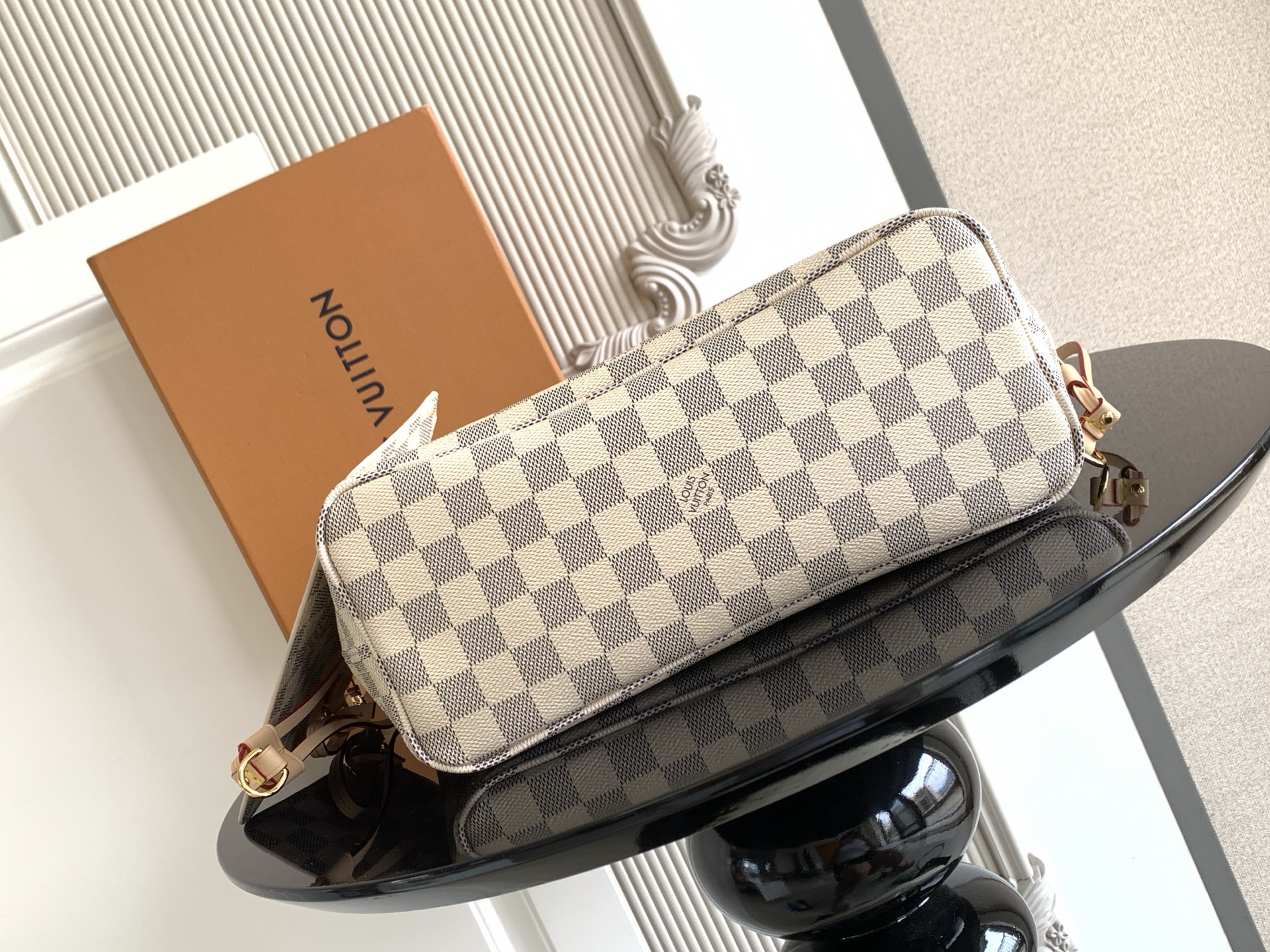 Louis Vuitton 𝟏𝟔𝟑𝐜𝟎𝟏动态芯片
