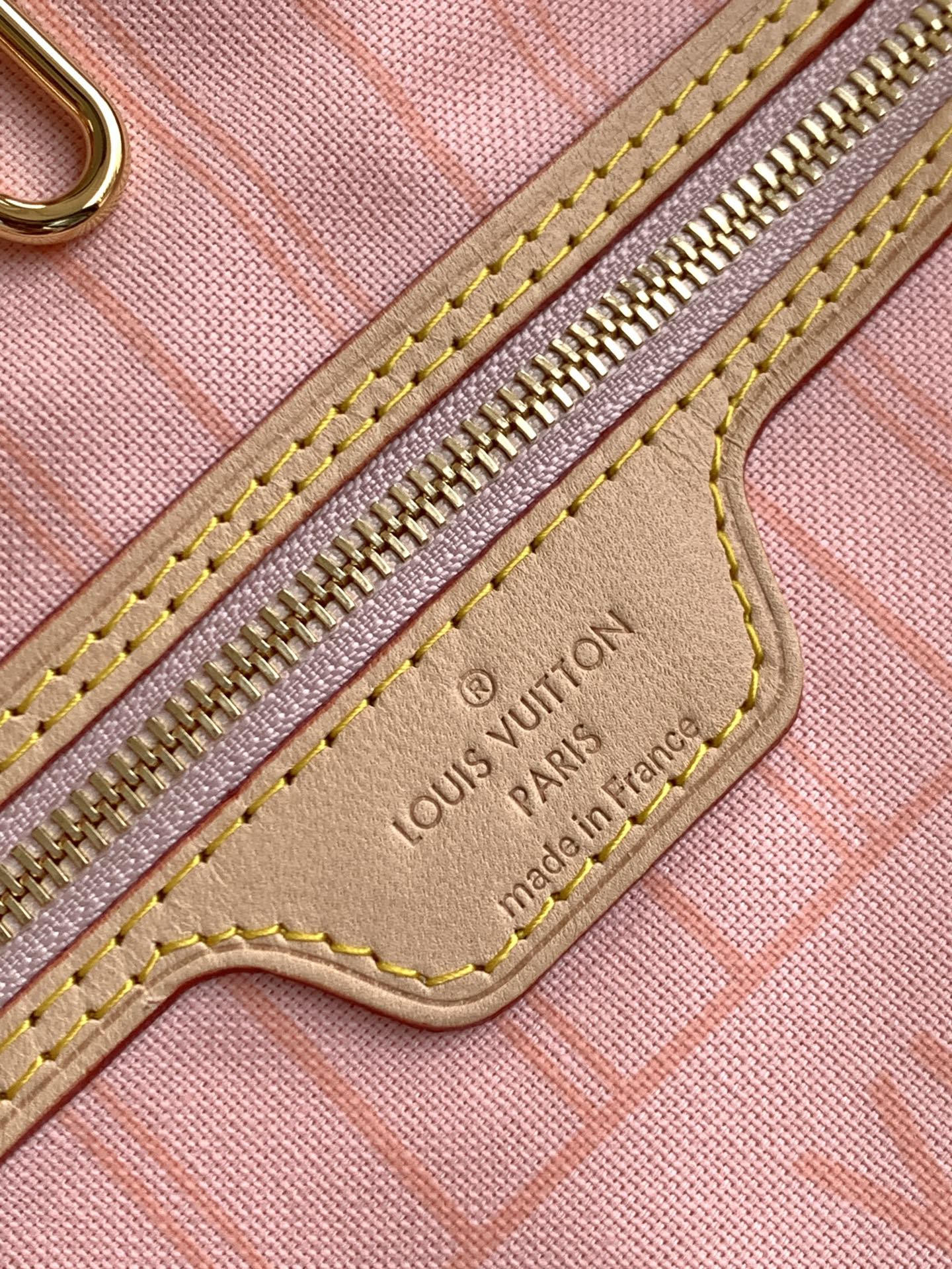 Louis Vuitton 𝟏𝟔𝟑𝐜𝟎𝟏动态芯片