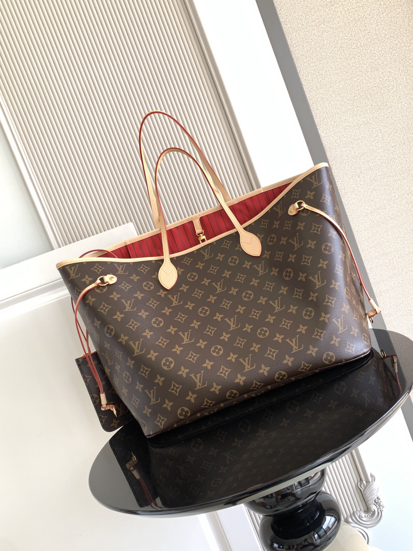 Louis Vuitton 𝟏𝟔𝟑𝐜𝟎𝟏动态芯片