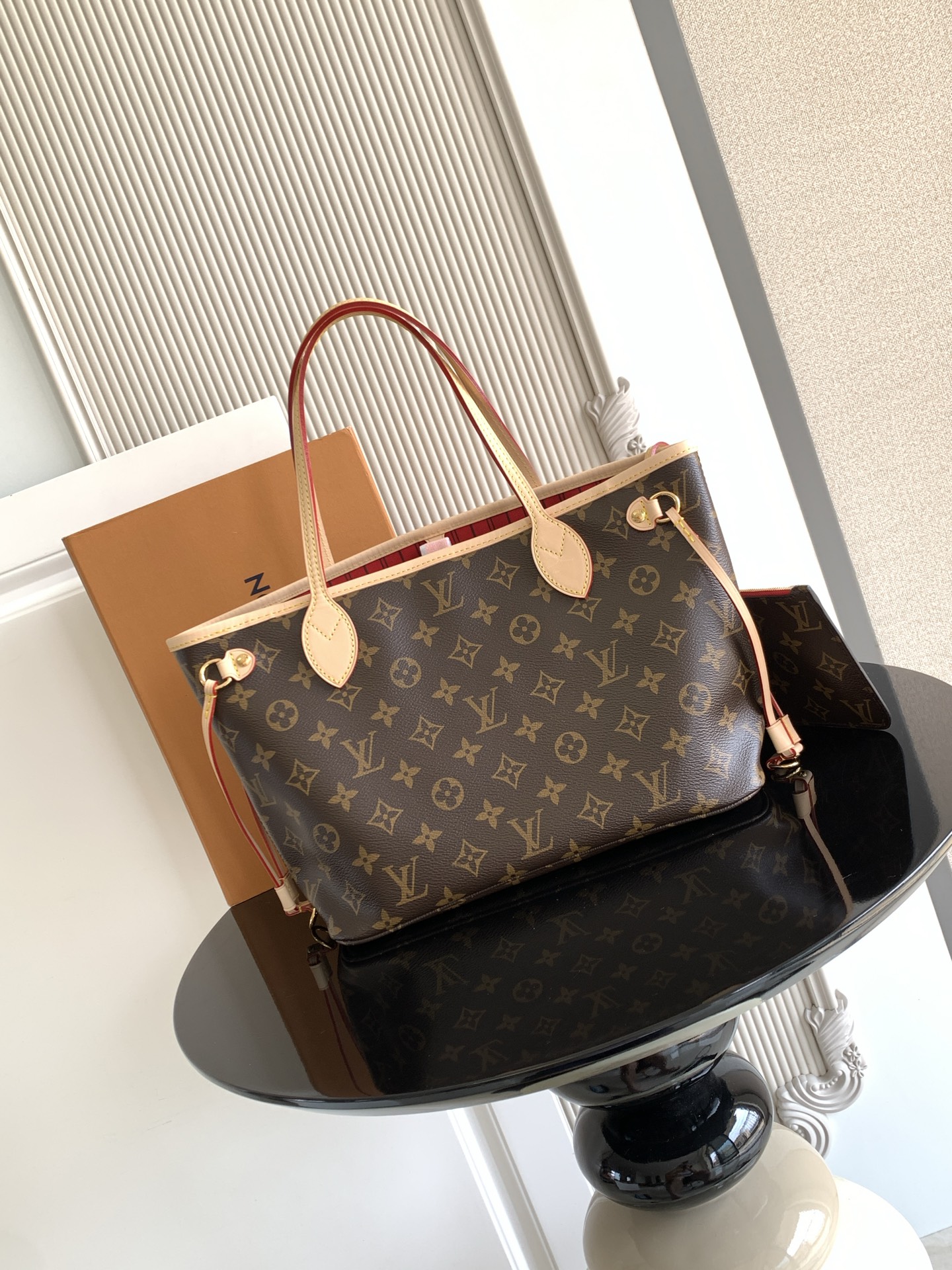 Louis Vuitton 𝟏𝟔𝟑𝐜𝟎𝟏动态芯片