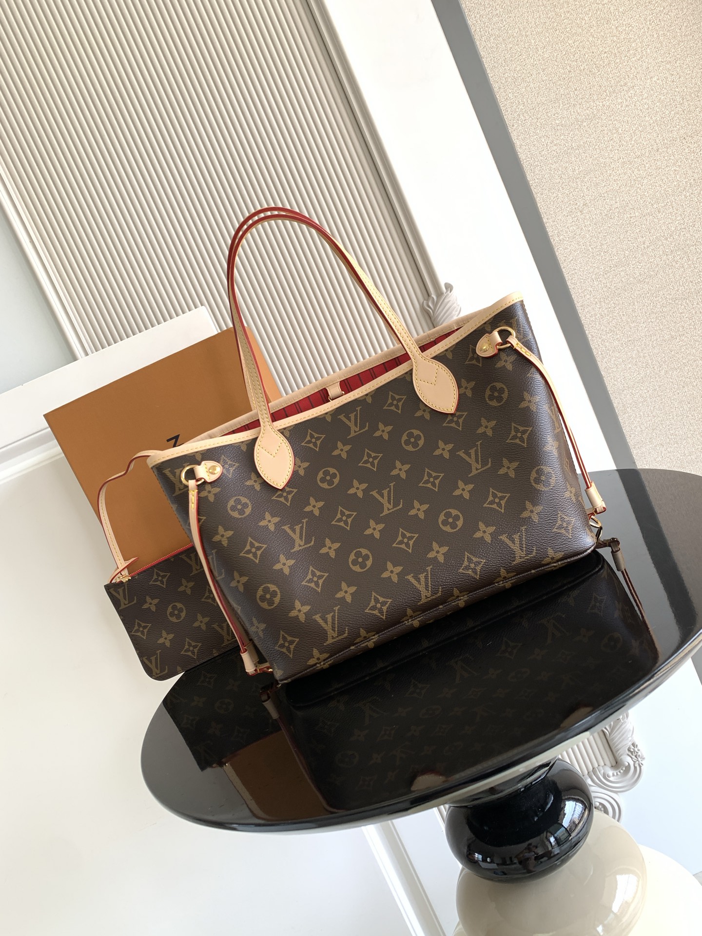 Louis Vuitton 𝟏𝟔𝟑𝐜𝟎𝟏动态芯片