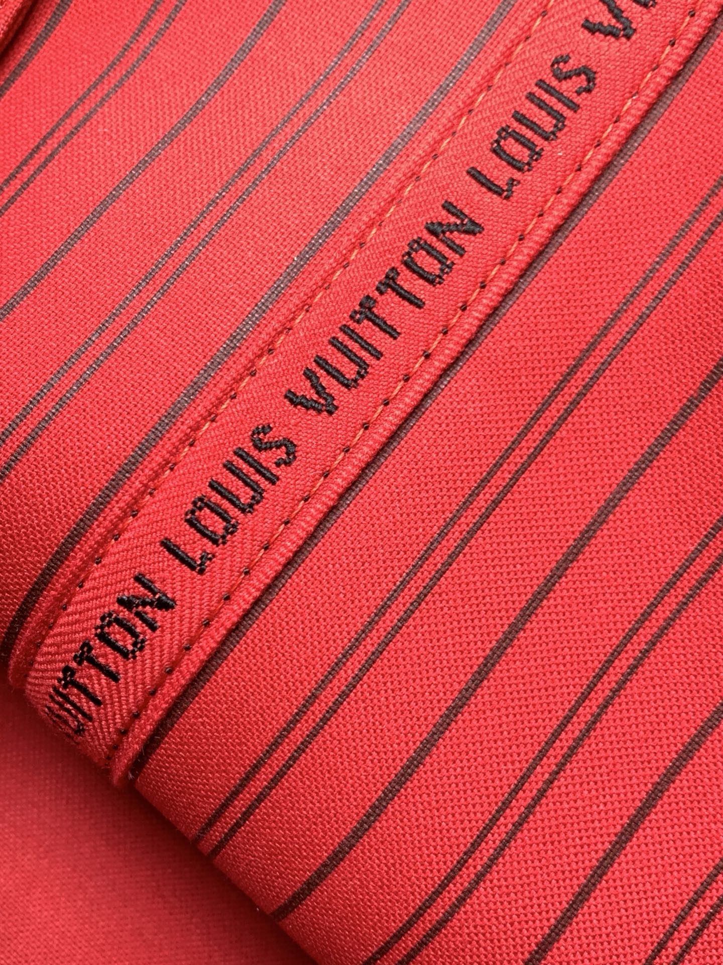 Louis Vuitton 𝟏𝟔𝟑𝐜𝟎𝟏动态芯片