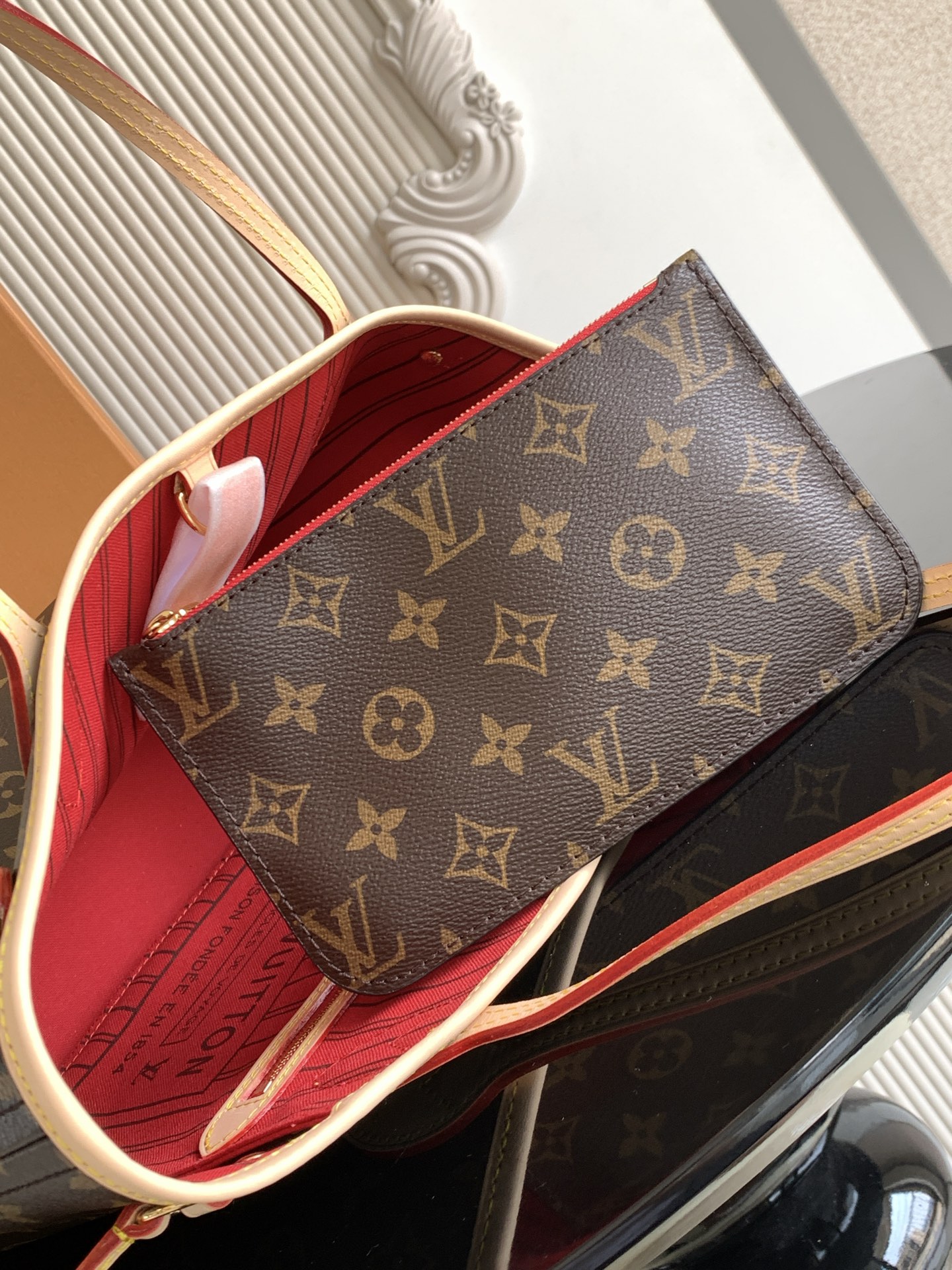 Louis Vuitton 𝟏𝟔𝟑𝐜𝟎𝟏动态芯片