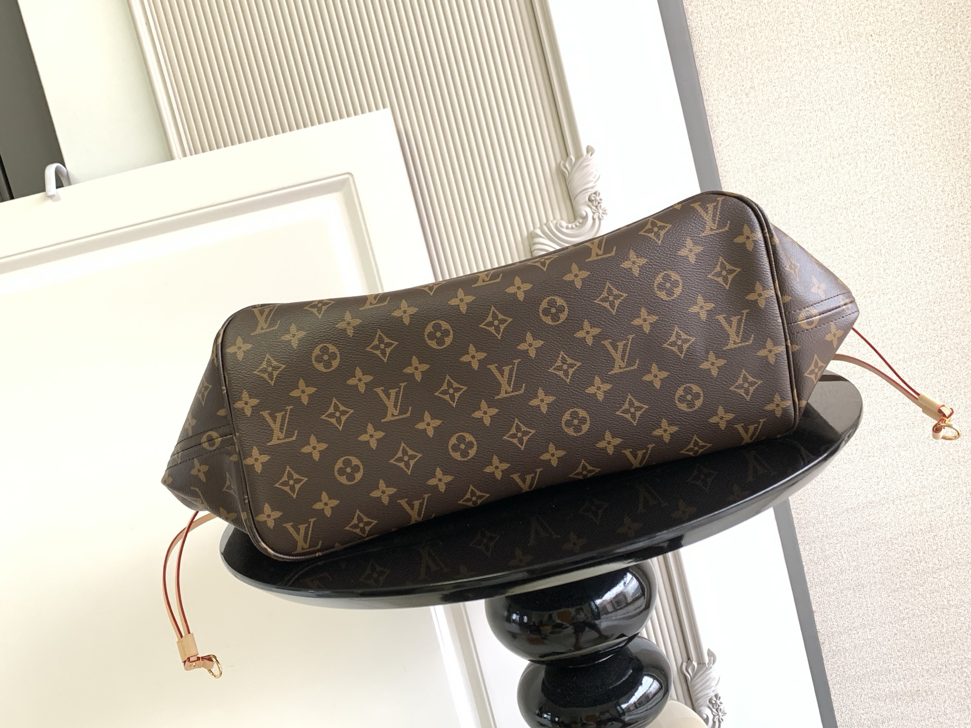 Louis Vuitton 𝟏𝟔𝟑𝐜𝟎𝟏动态芯片