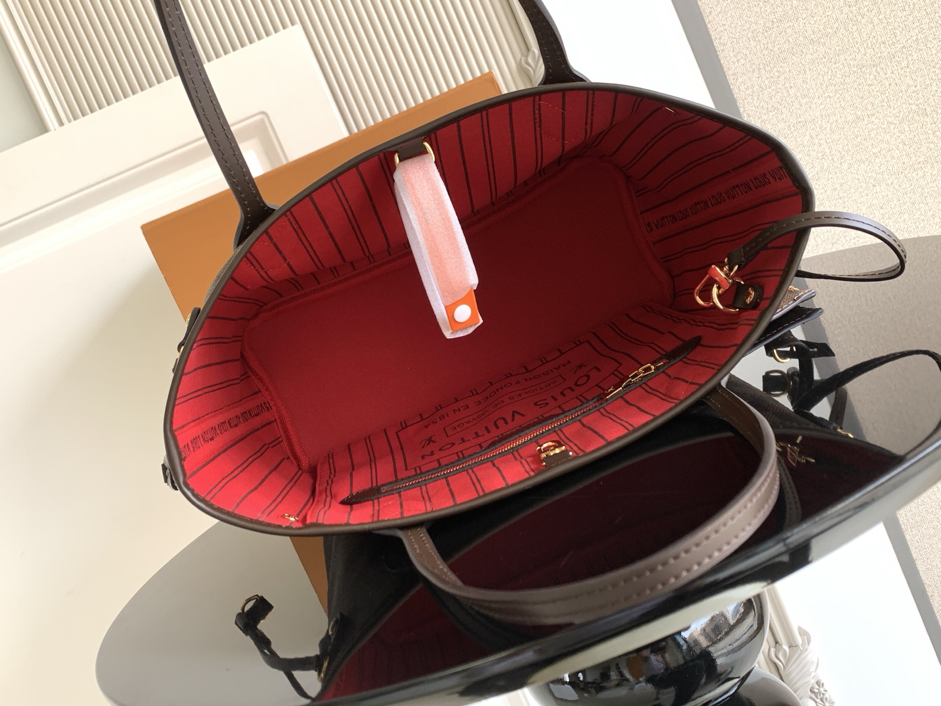 Louis Vuitton 𝟏𝟔𝟑𝐜𝟎𝟏动态芯片