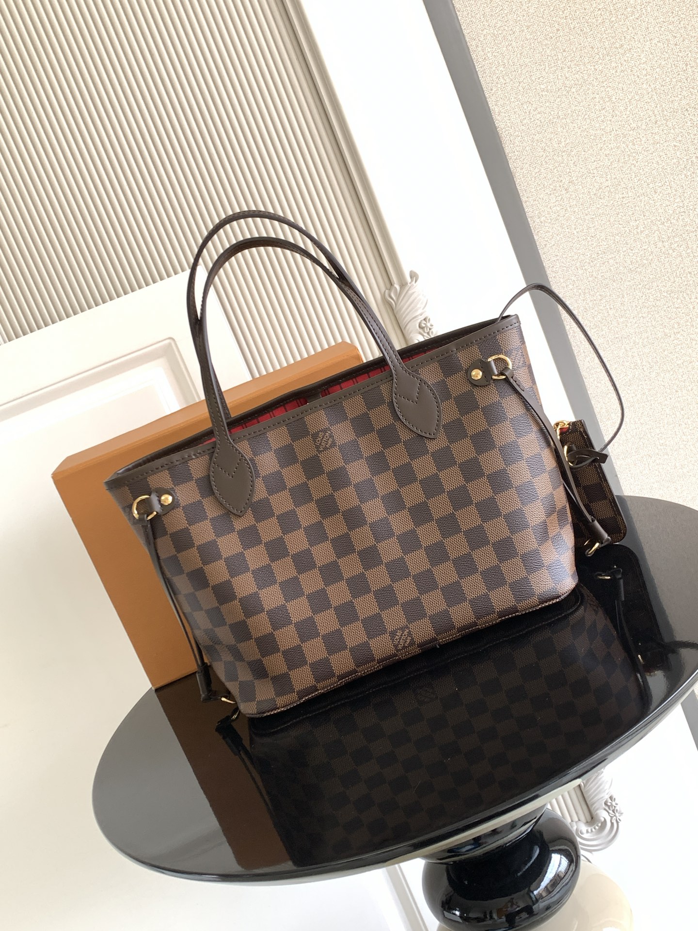 Louis Vuitton 𝟏𝟔𝟑𝐜𝟎𝟏动态芯片