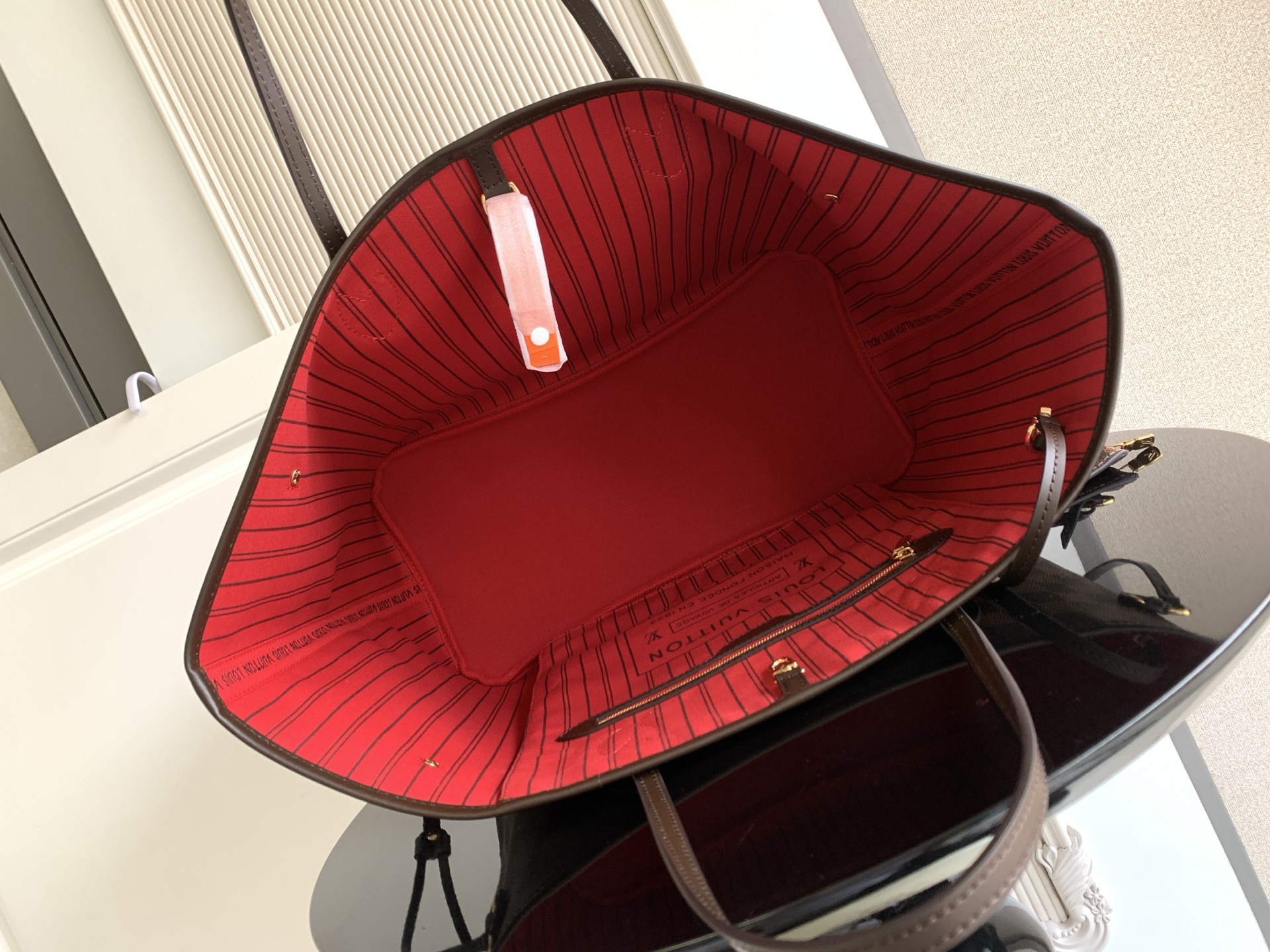 Louis Vuitton 𝟏𝟔𝟑𝐜𝟎𝟏动态芯片