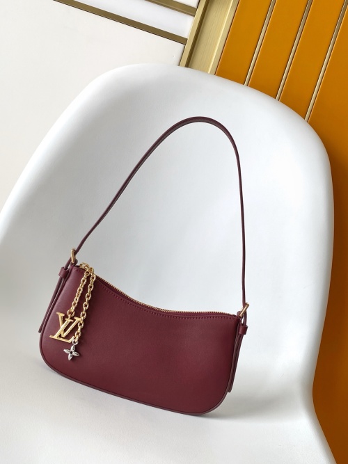 Louis Vuitton Bloom Pochette in: Calfskin Leather, Gold & Silver Hardware 1 Louis Vuitton Bloom Pochette in: Calfskin Leather, Gold & Silver Hardware