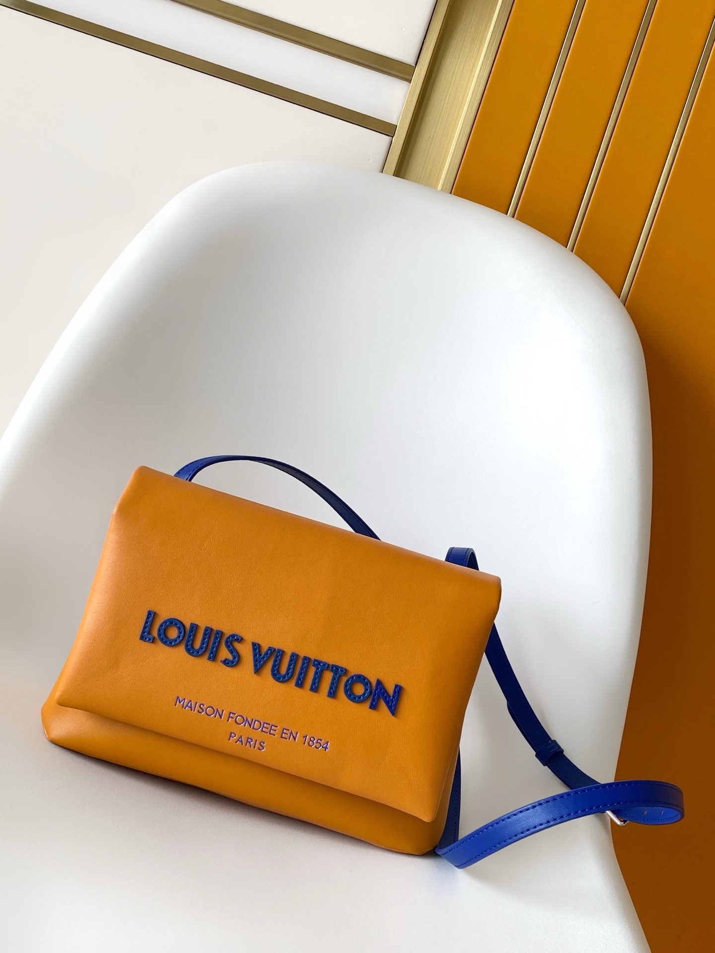 Louis Vuitton 动态163 M12988本款 Shopper 中号手袋自路易威登购物袋汲取灵感