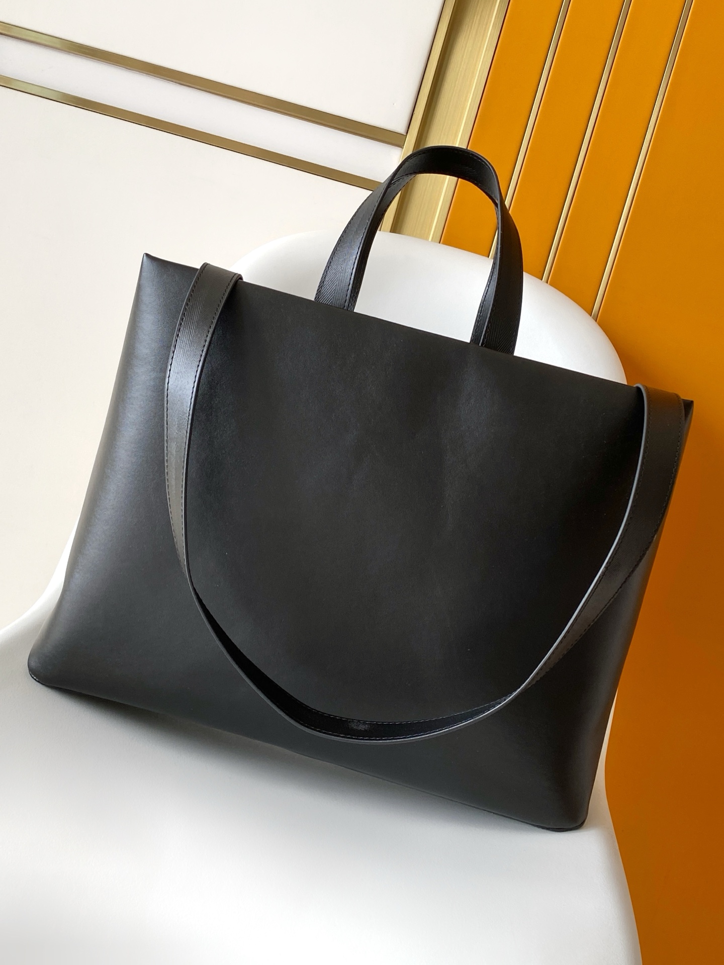 Louis Vuitton 动态163 M24457橙色 M13979黑色