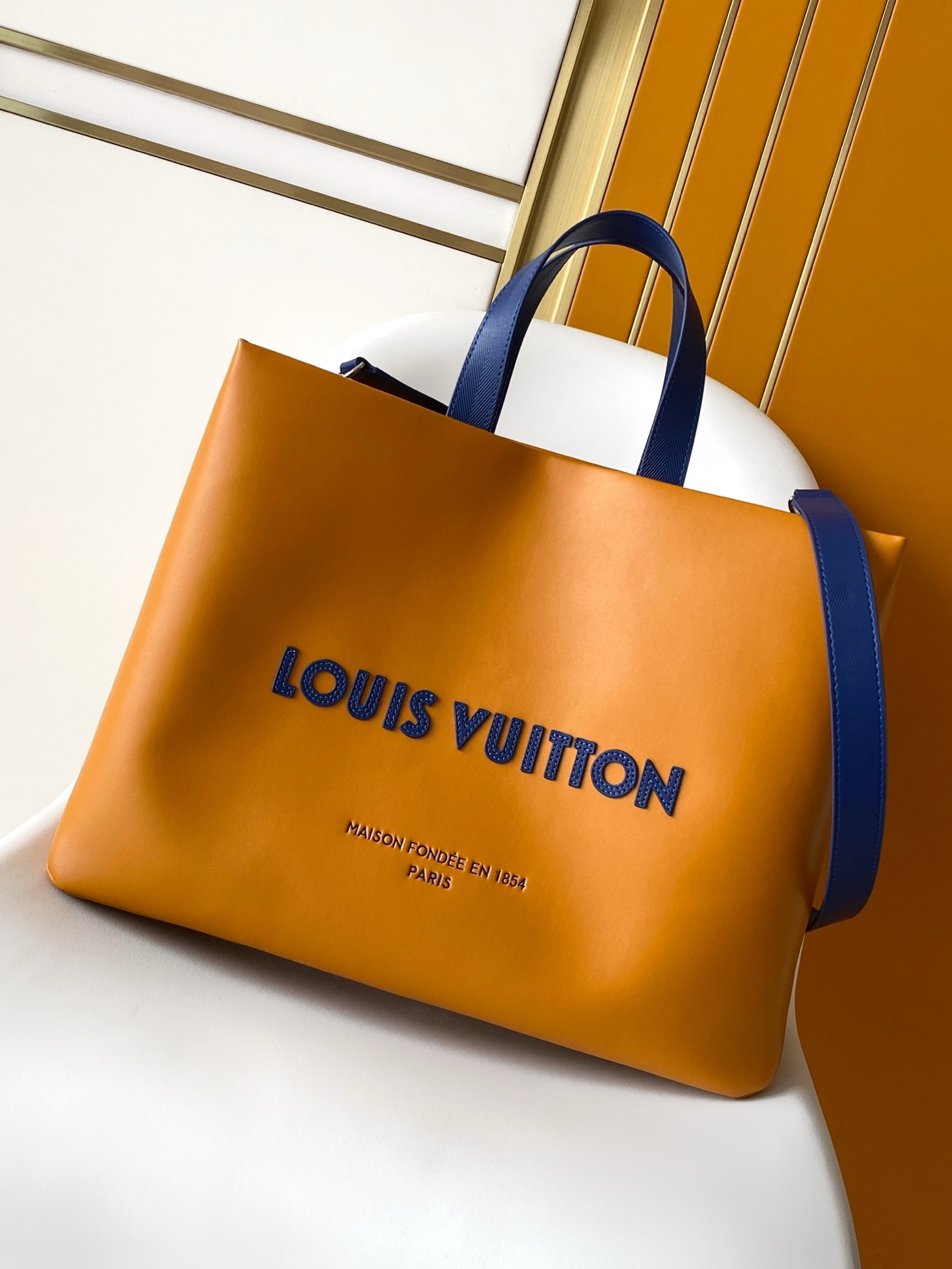 Louis Vuitton 动态163 M24457橙色 M13979黑色