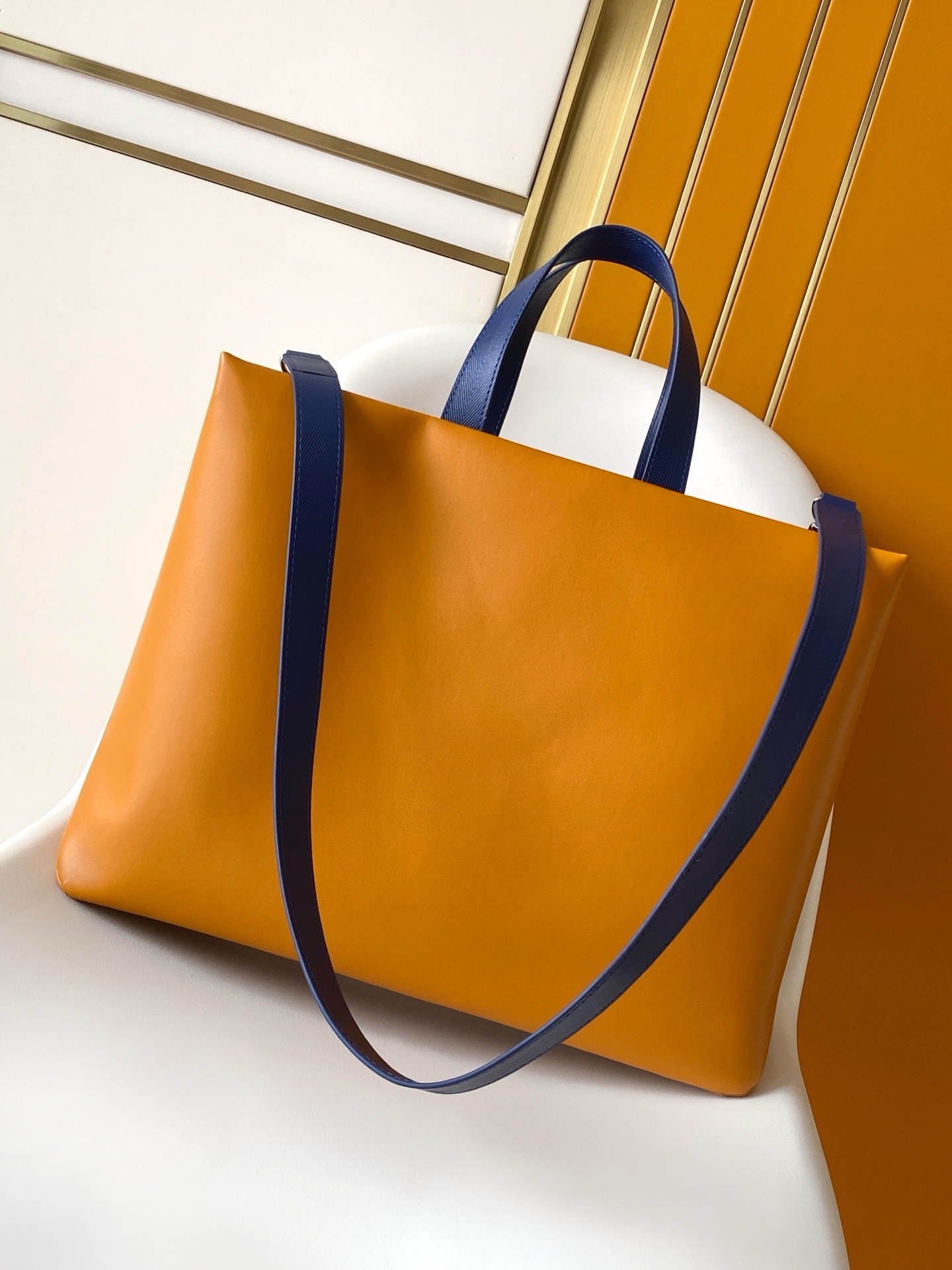 Louis Vuitton 动态163 M24457橙色 M13979黑色
