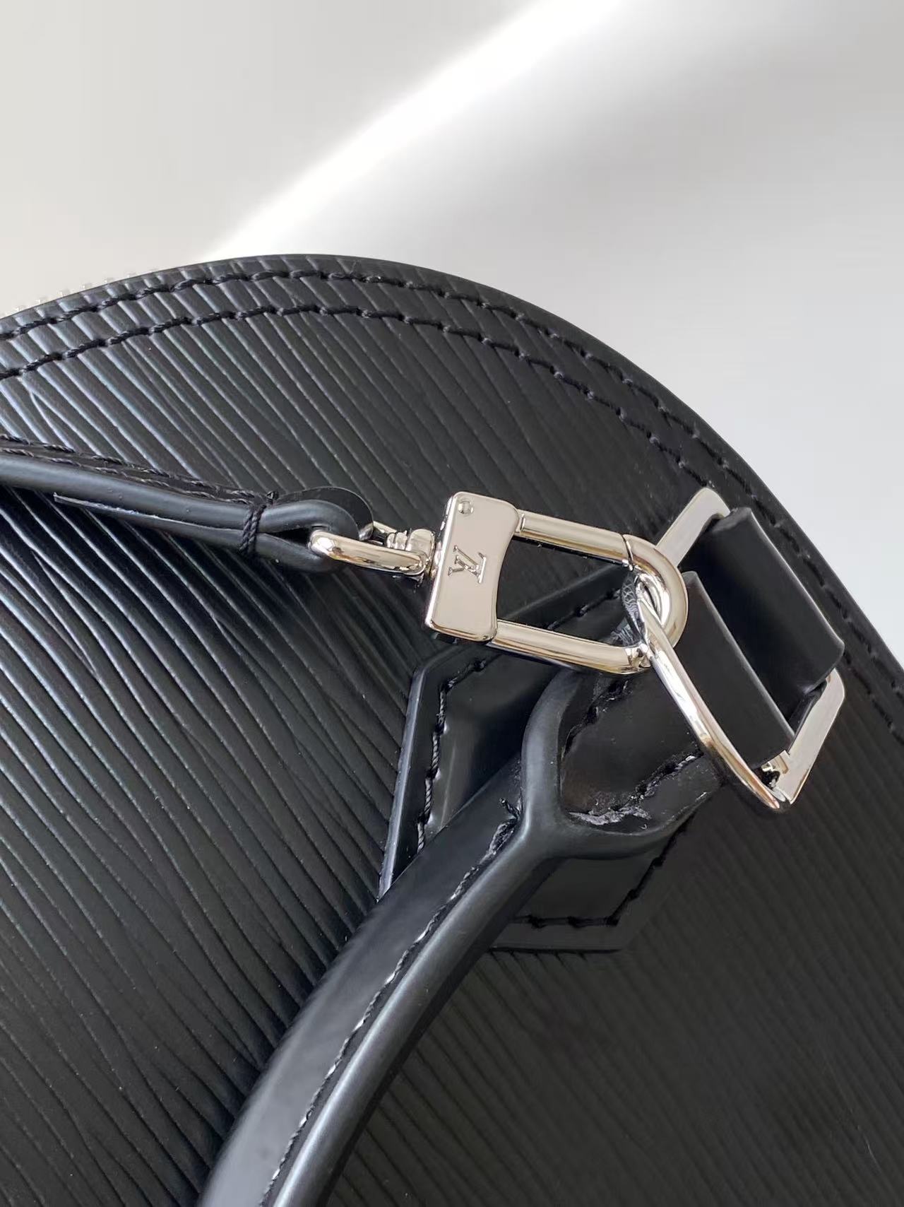 Louis Vuitton M24645动态码 同步电子芯片内码 本款 Alma BB 手袋溯源 1934 年的装饰艺术格调