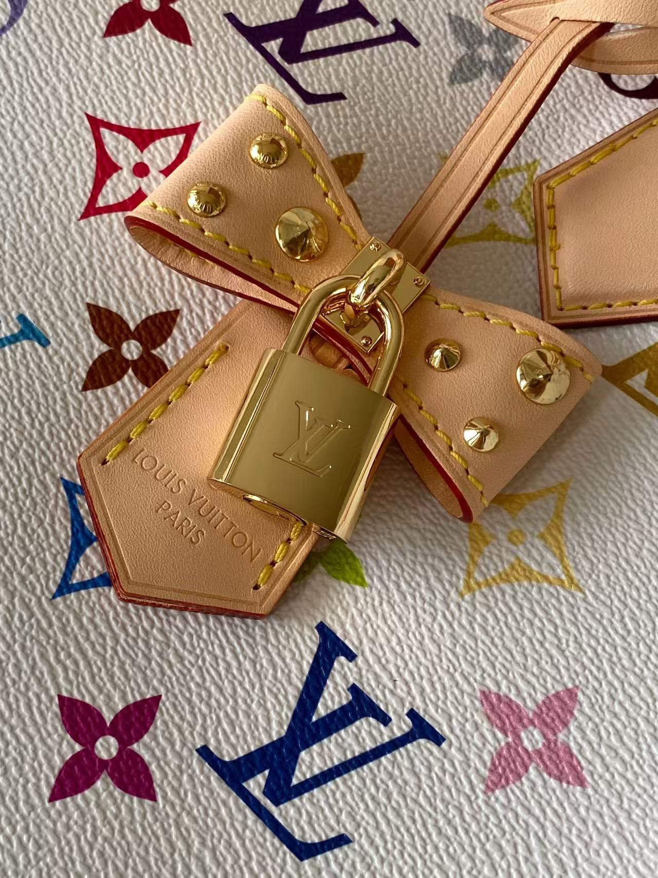 Louis Vuitton 本款 M27789Speedy