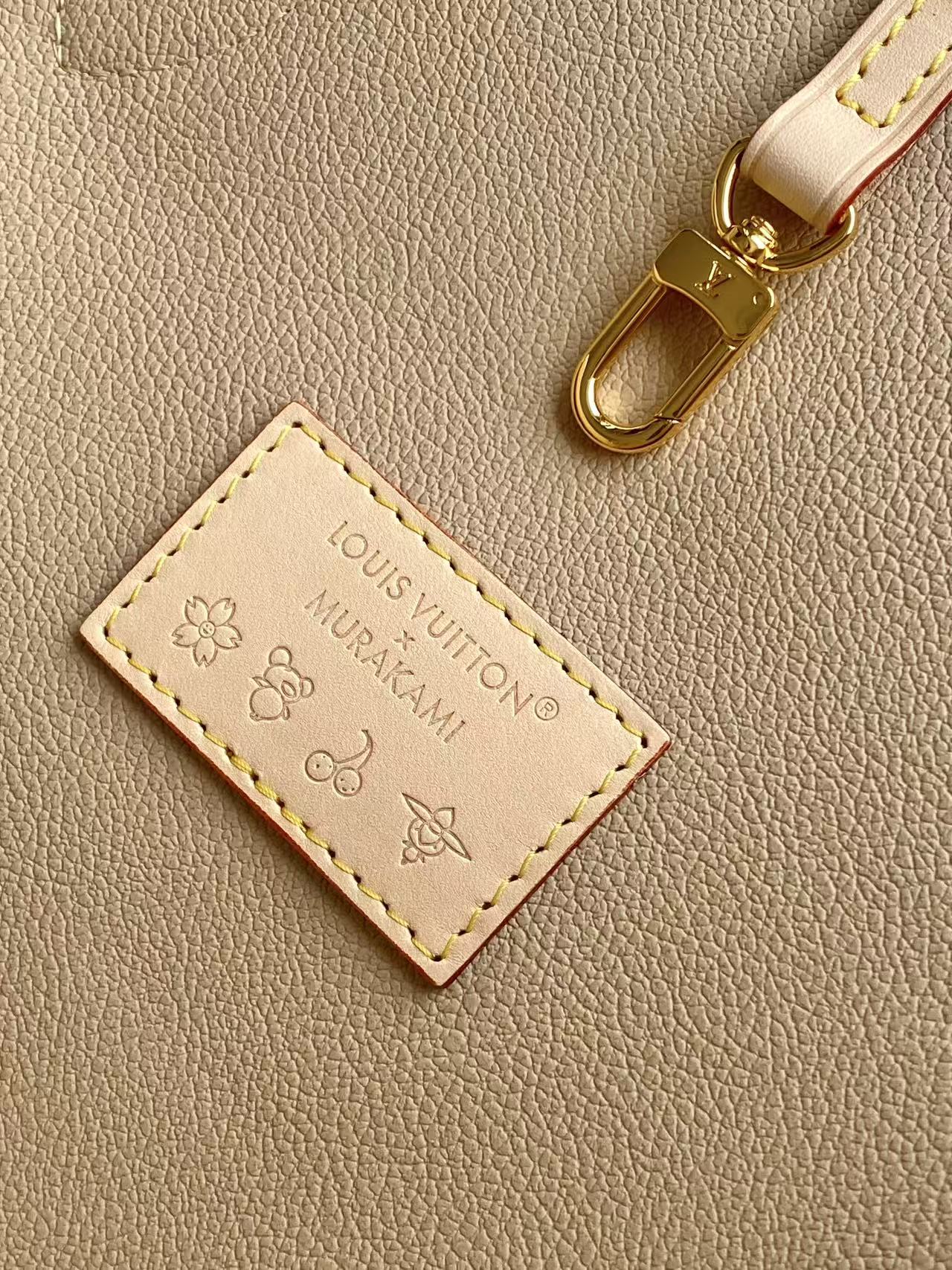 p560💰M27787    M27839新版 带163芯片
    本款 Neverfull 中号手袋取材出自路易威登 x 村上隆再版系列，选用缤纷 Monogram 涂层帆布塑造精巧构型，以日本艺术家村上隆的灵动风格巧妙重绎品牌经典元素。托特包为两侧饰带无论束紧或舒展，均可展现别样风采。纤细手柄方便肩背或肘挎，可拆卸拉链袋可用作手拿包或口袋。

28 x 14 x 31 厘米
(高 x 宽 x 长度)