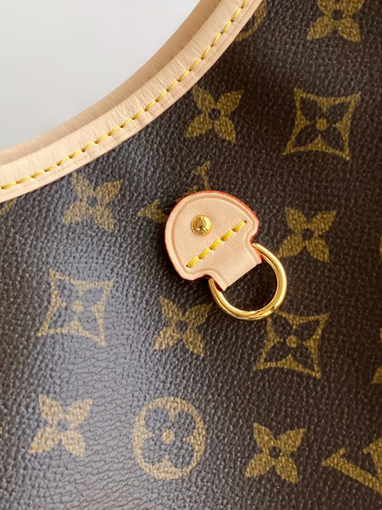 Louis Vuitton W 日 为纪念路易威登 Monogram 标识诞生130周年