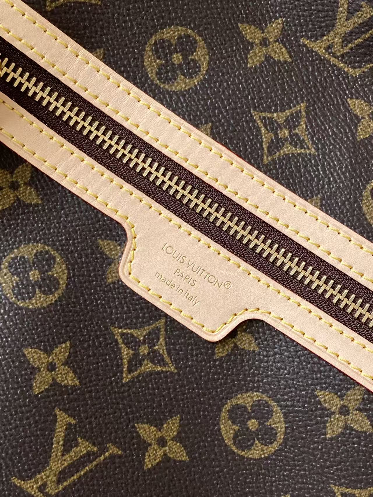 Louis Vuitton W 日 为纪念路易威登 Monogram 标识诞生130周年